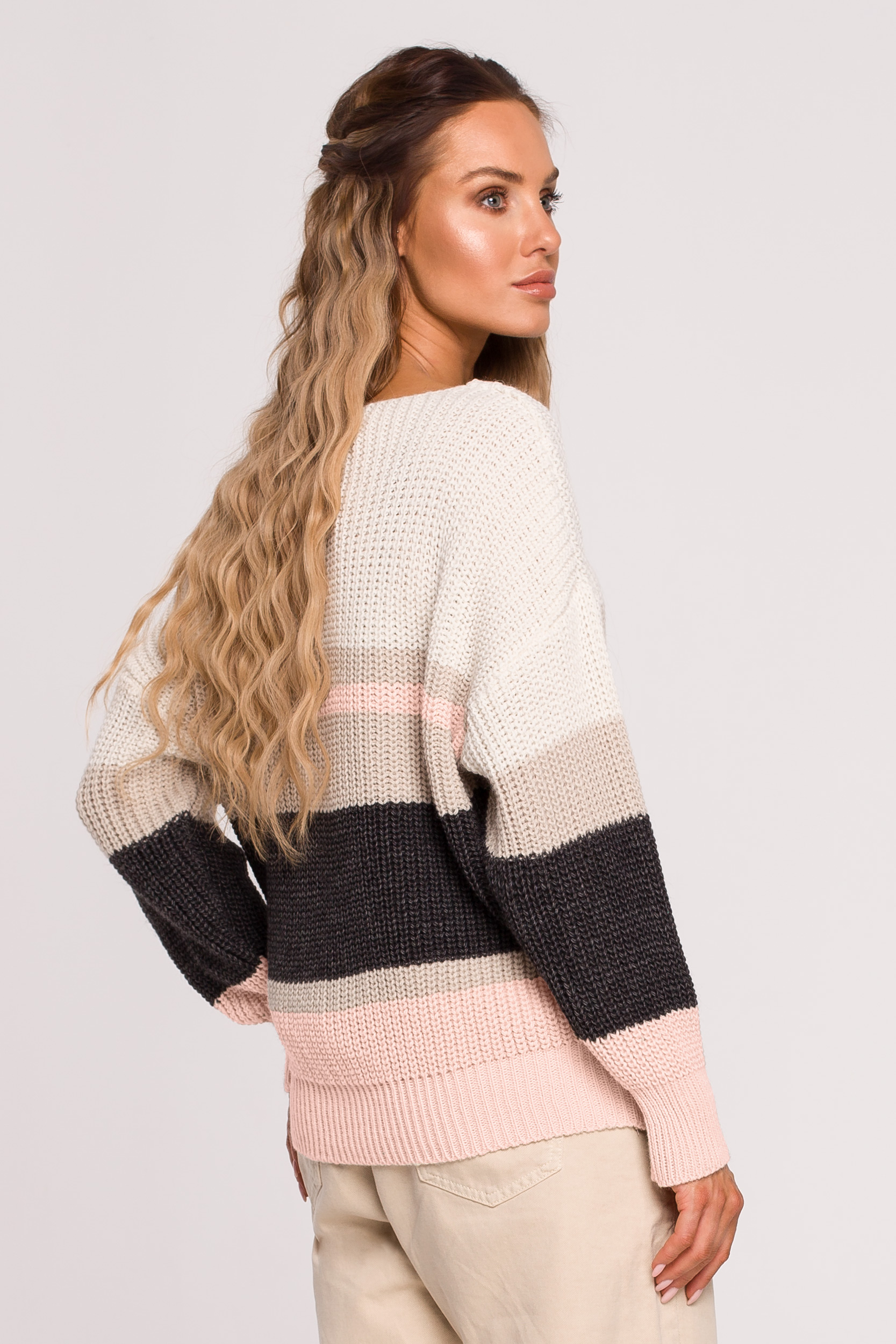 Made Of Emotion Woman's Sweater M686