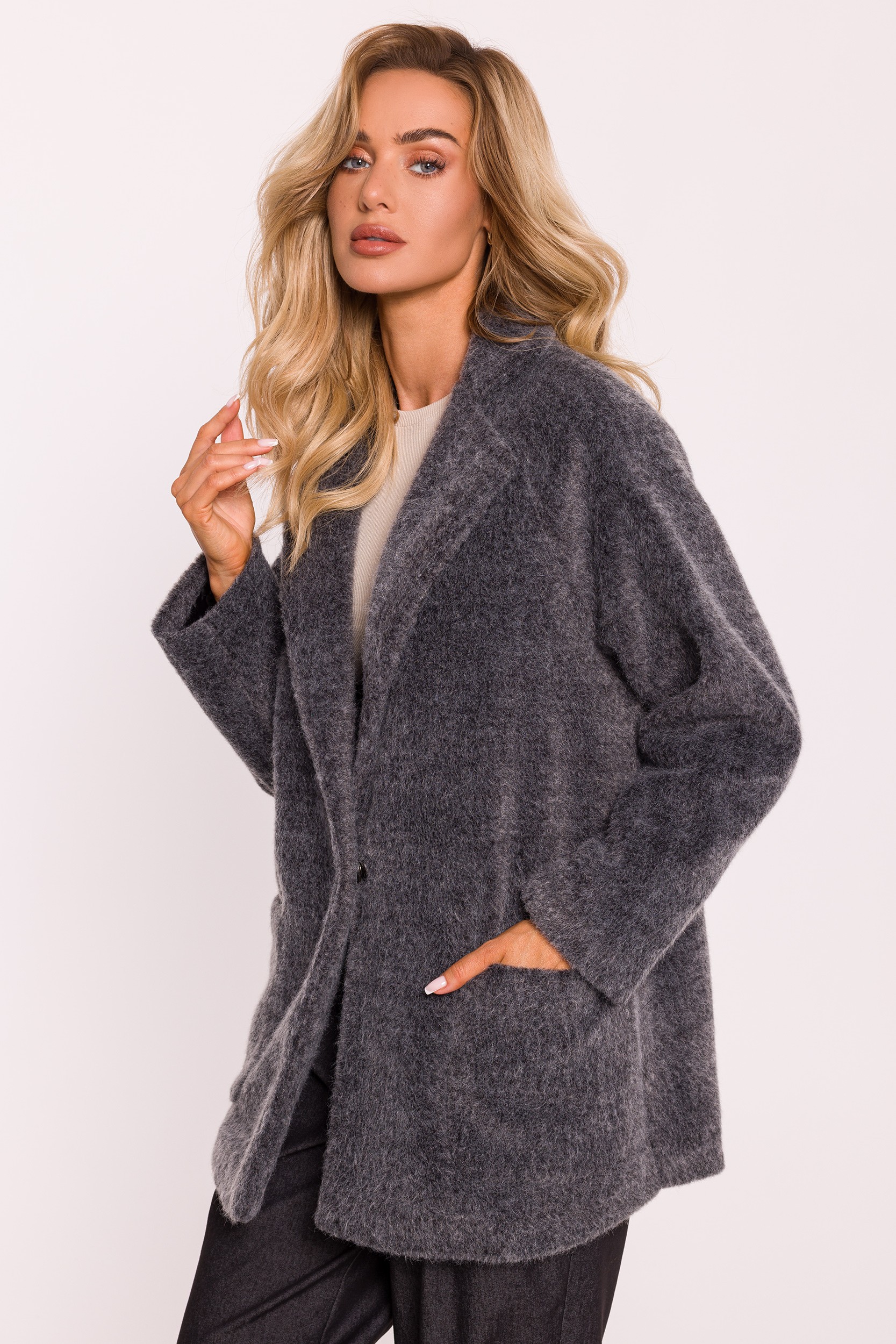 Made Of Emotion Woman's Cropped teddy blazer - grey melange
