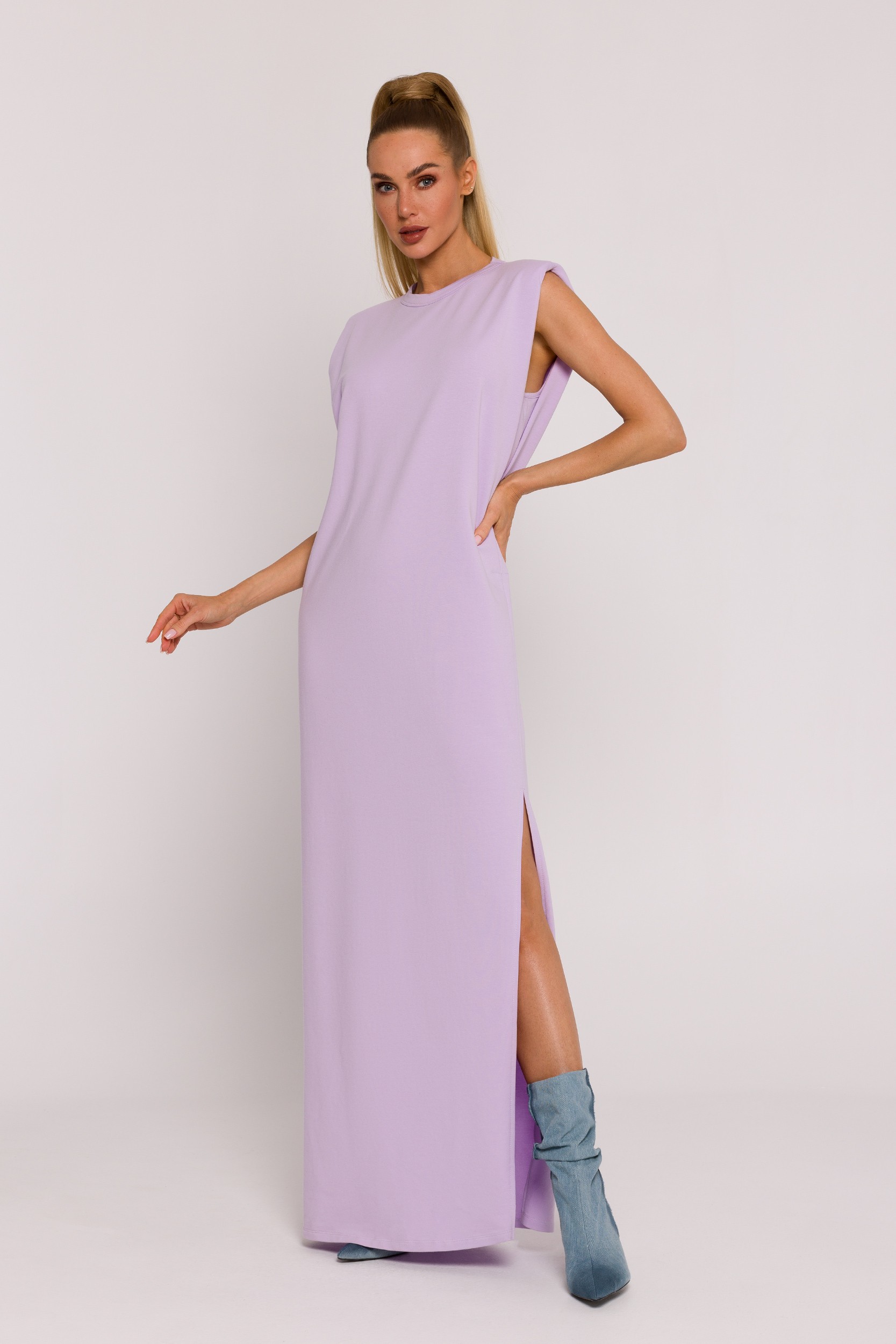 Made Of Emotion Woman's Shoulder pad maxi dress - purple