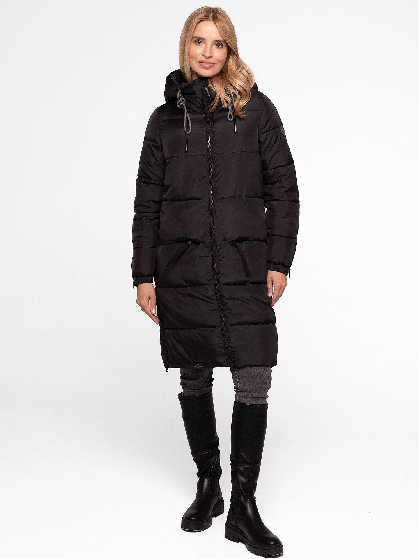 Дамско ватирано зимно яке с качулка