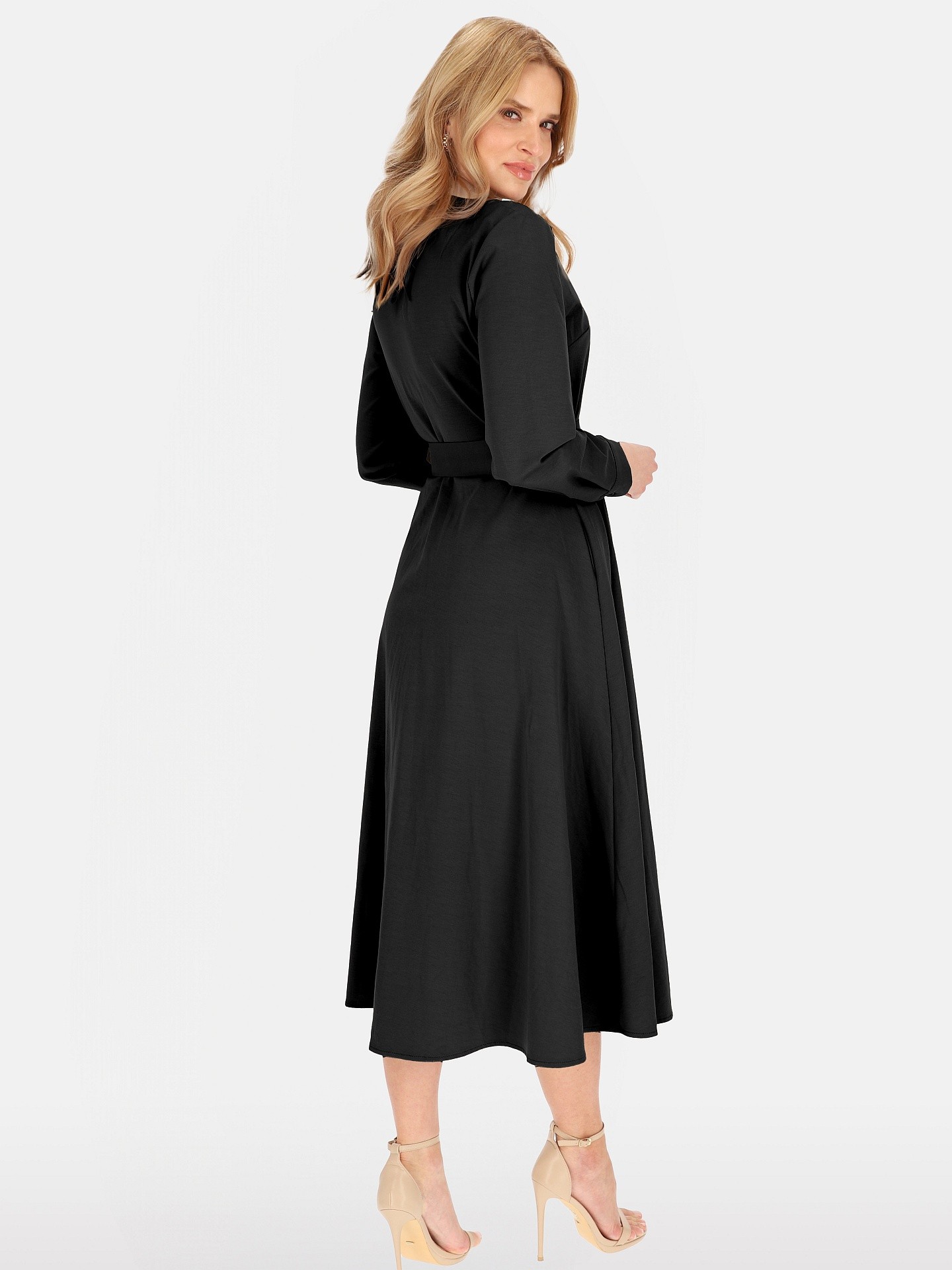 Elegantné šaty s brošňou PERSO