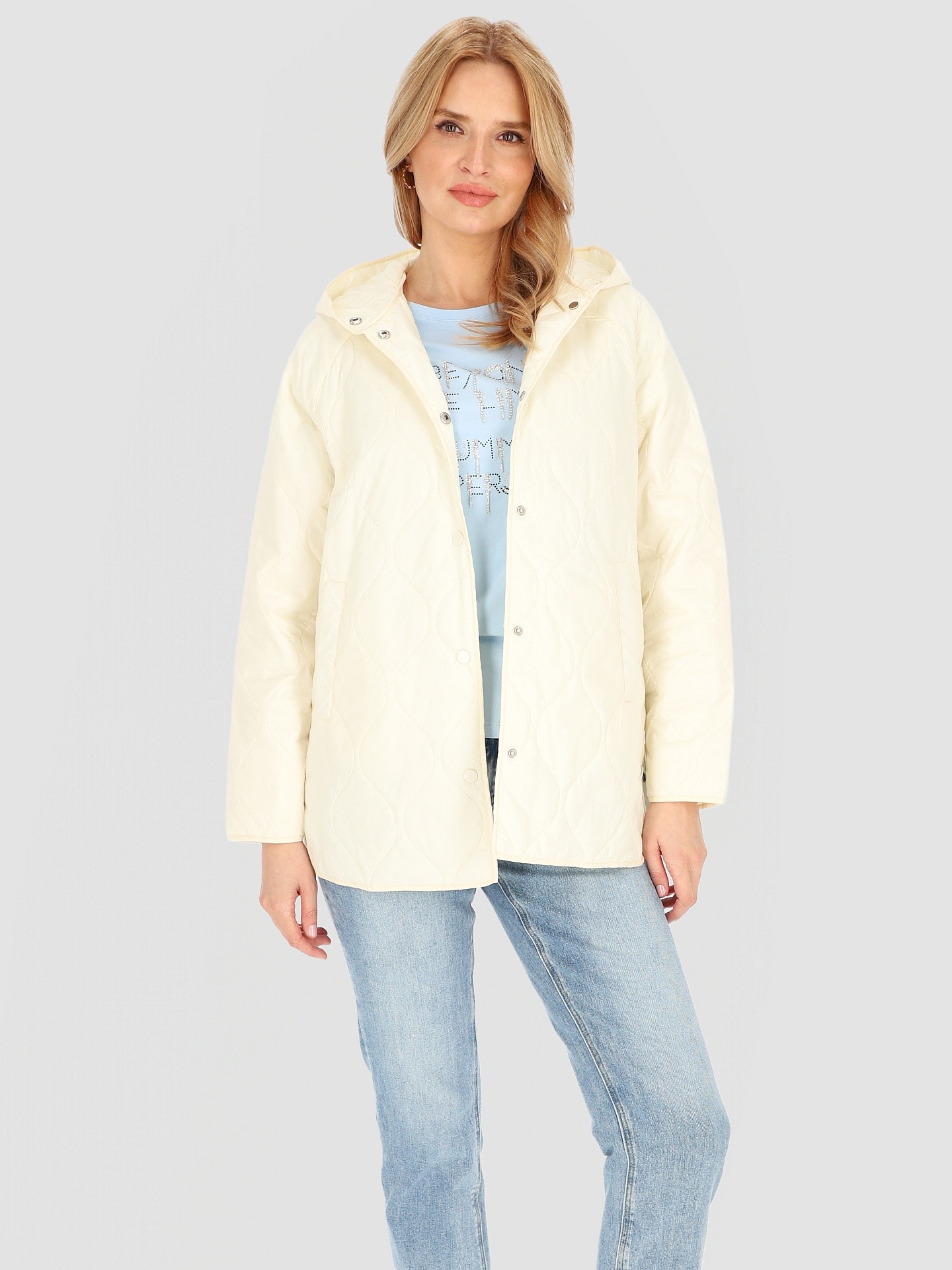 Дамско ватирано преходно яке с качулка