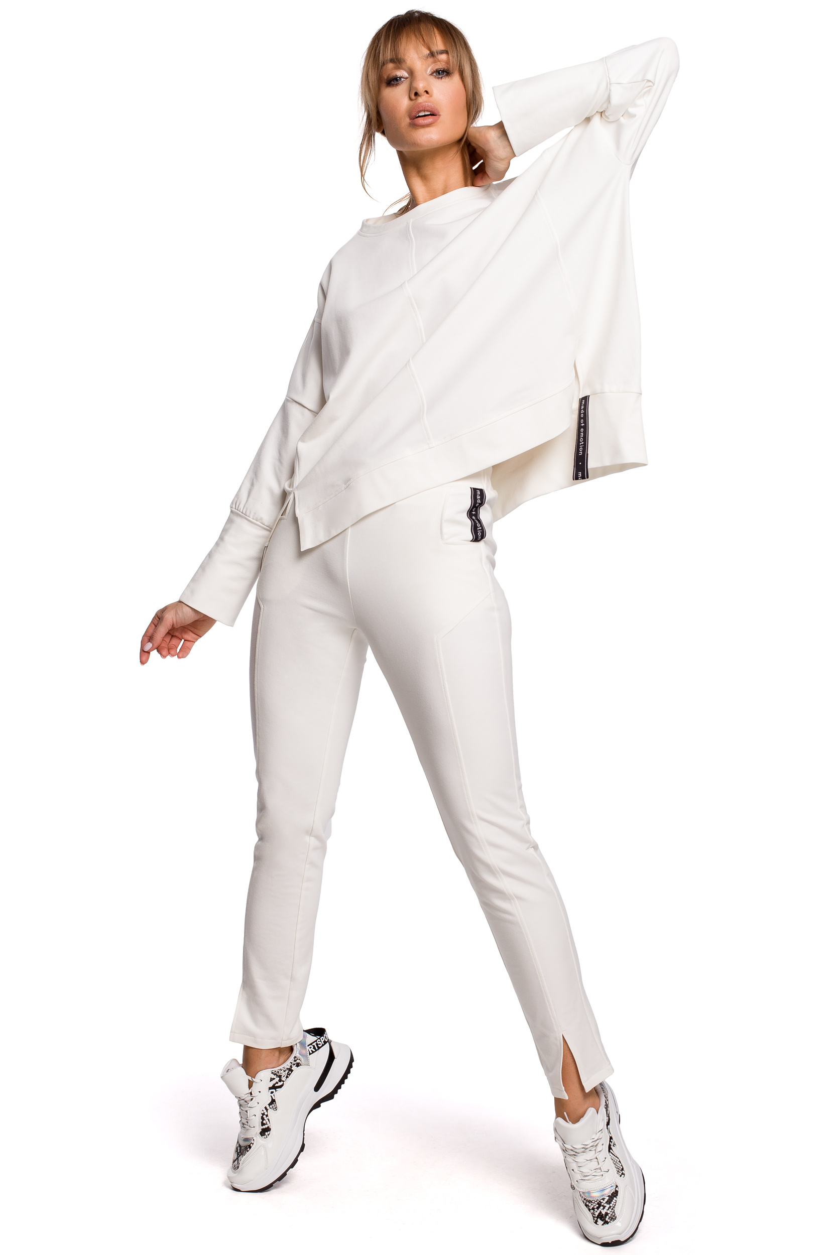 Pantaloni trening damă, Made Of Emotion M493