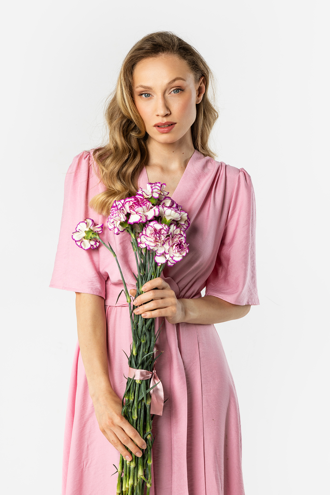 Дамска рокля с прегръщаща се форма A761