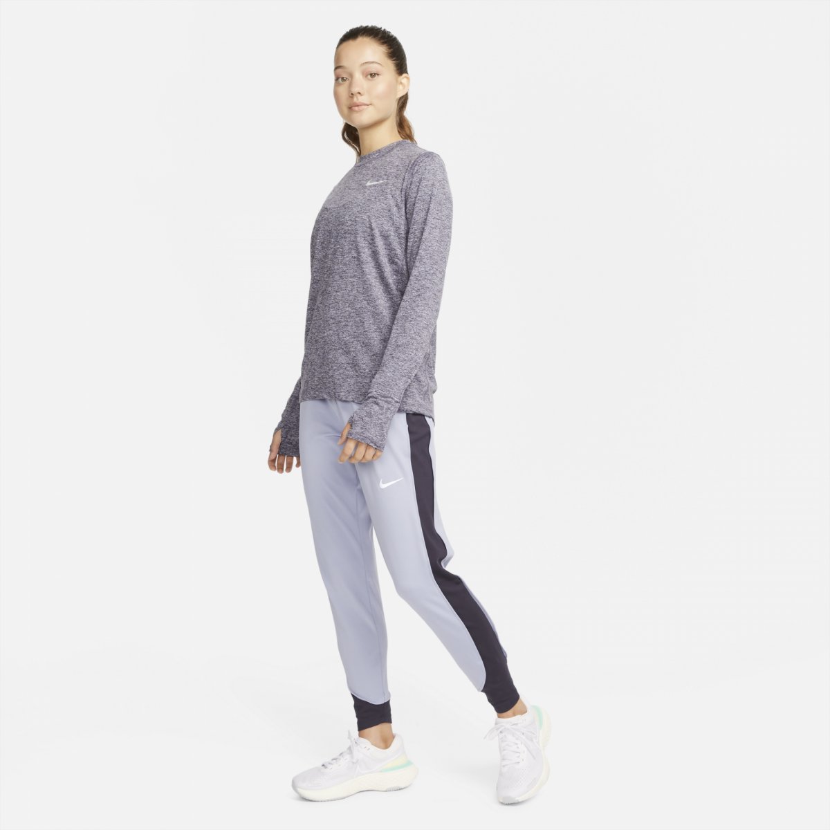 Levně Nike Woman's Sweatpants Therma-FIT Essential DD6472-519