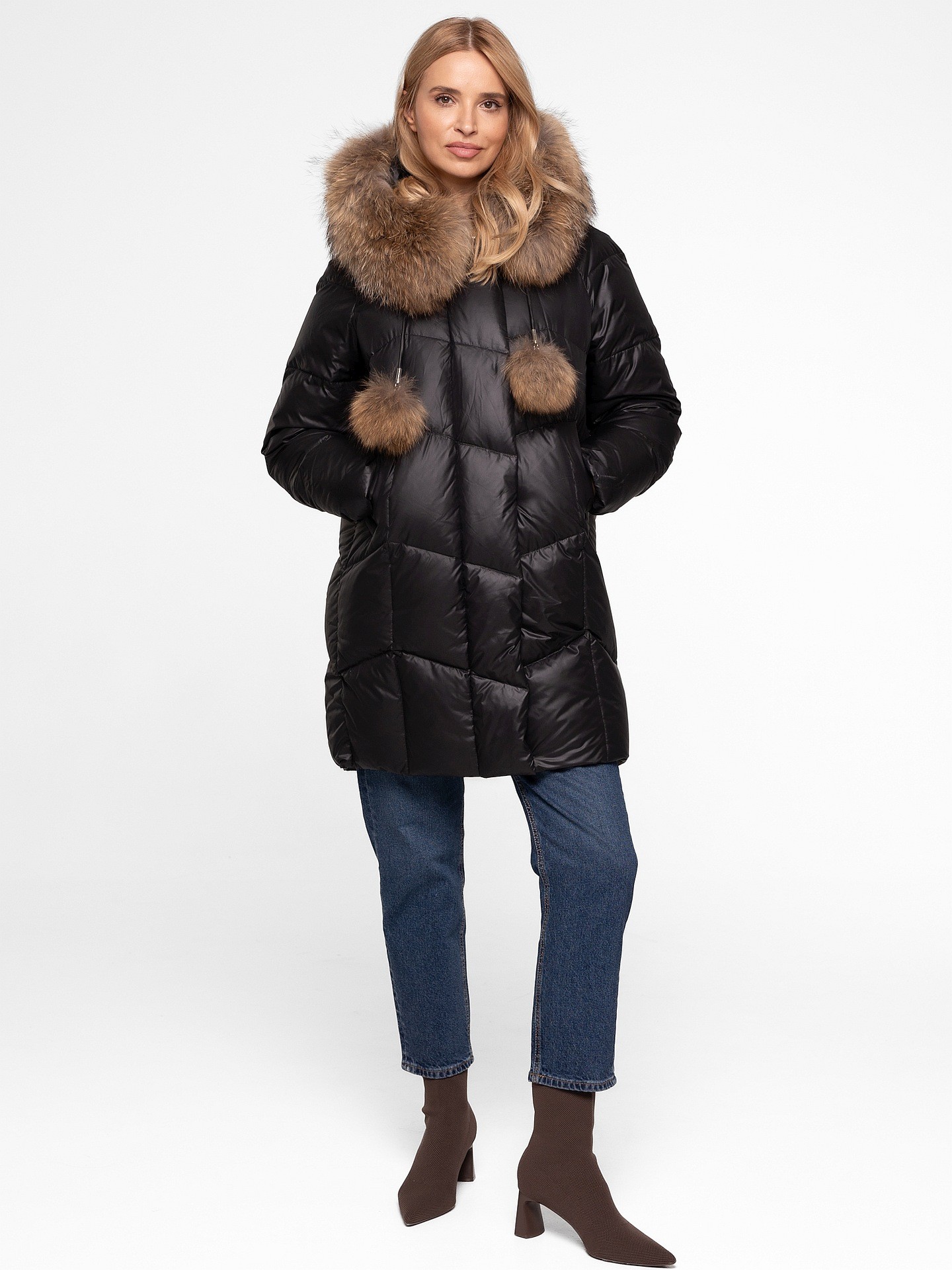 Дамско пухено яке PERSO с козина и помпони