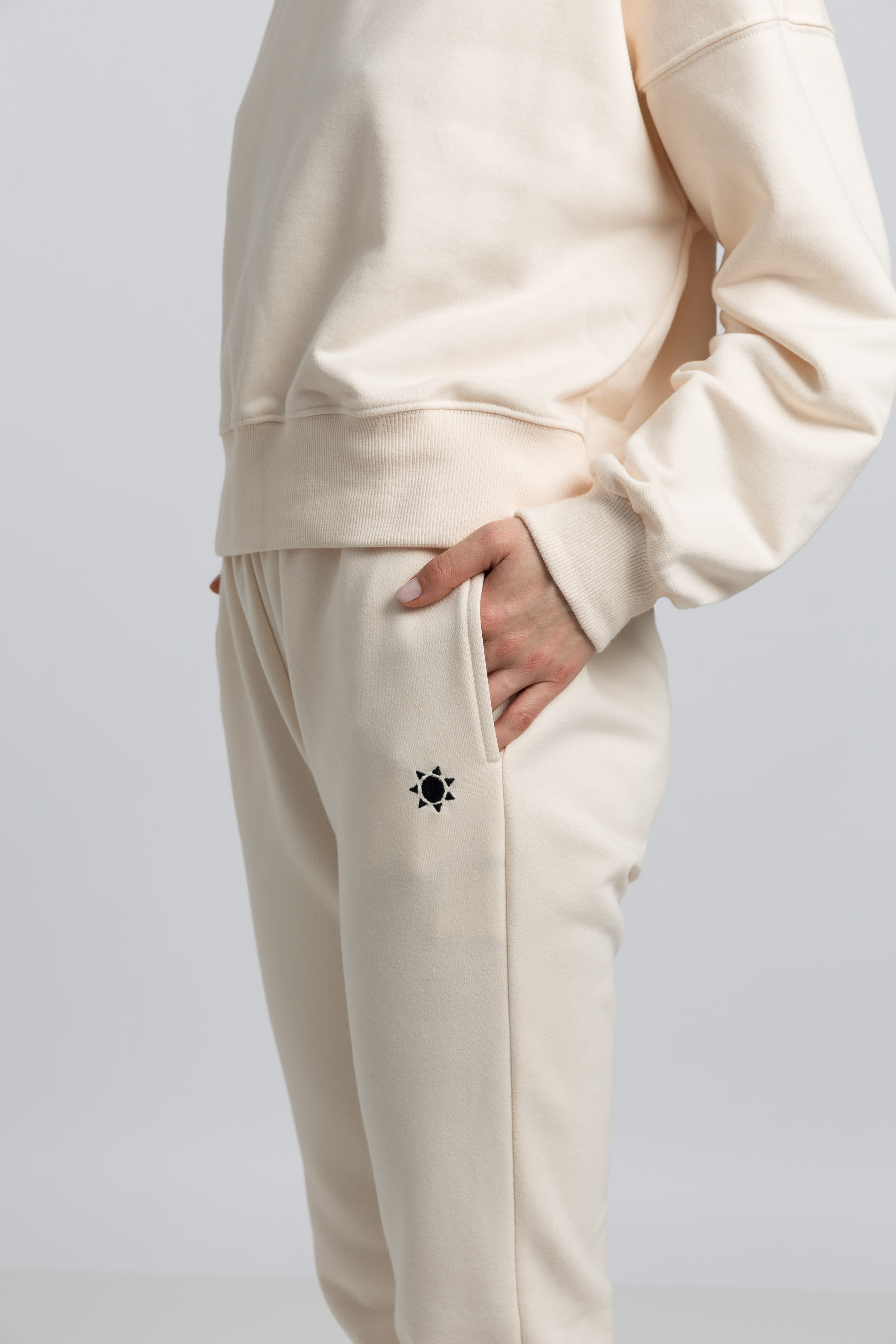 Pantaloni LaLupa pentru femeie LA055