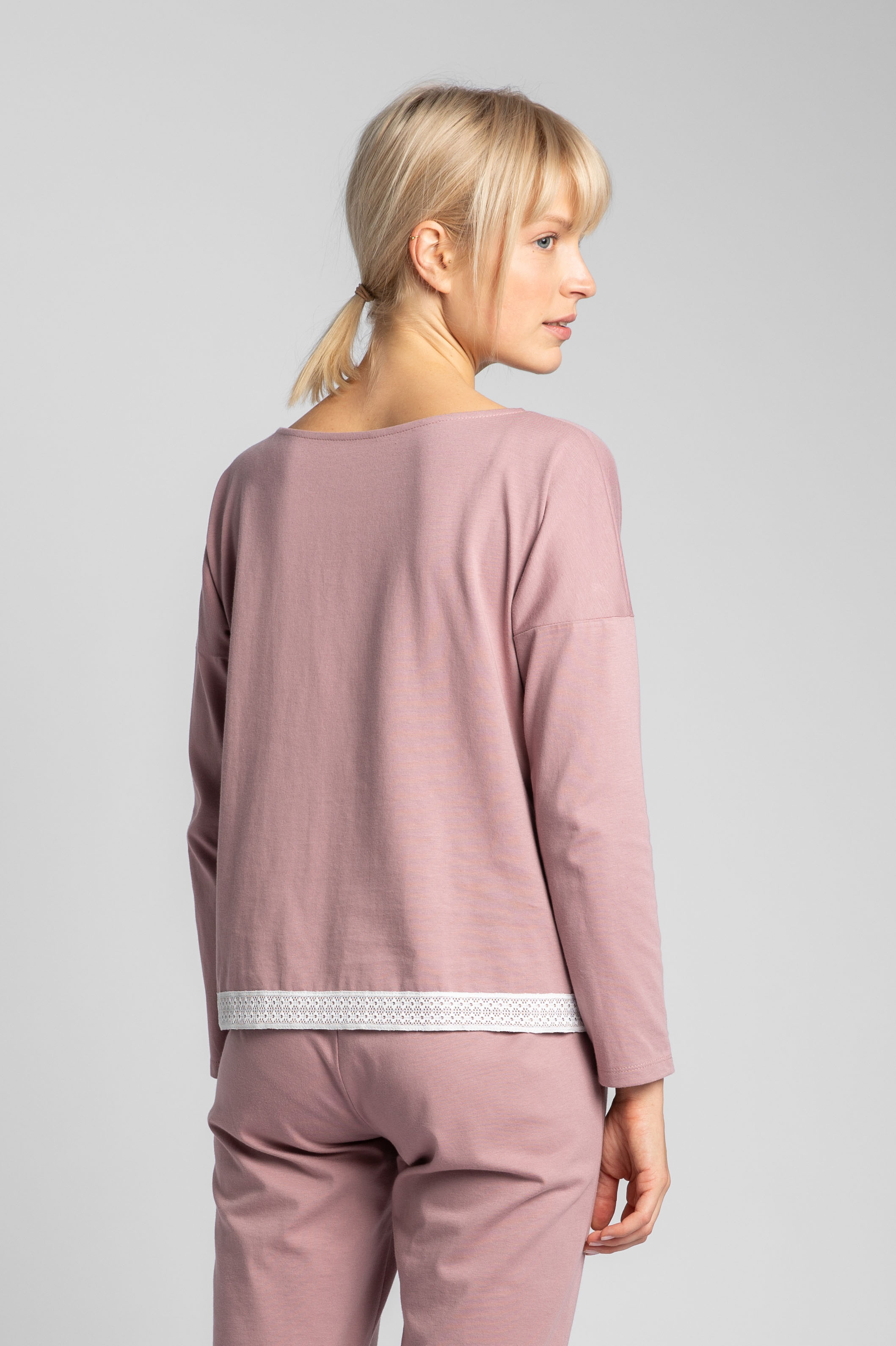 Bluza femeii LaLupa LA040