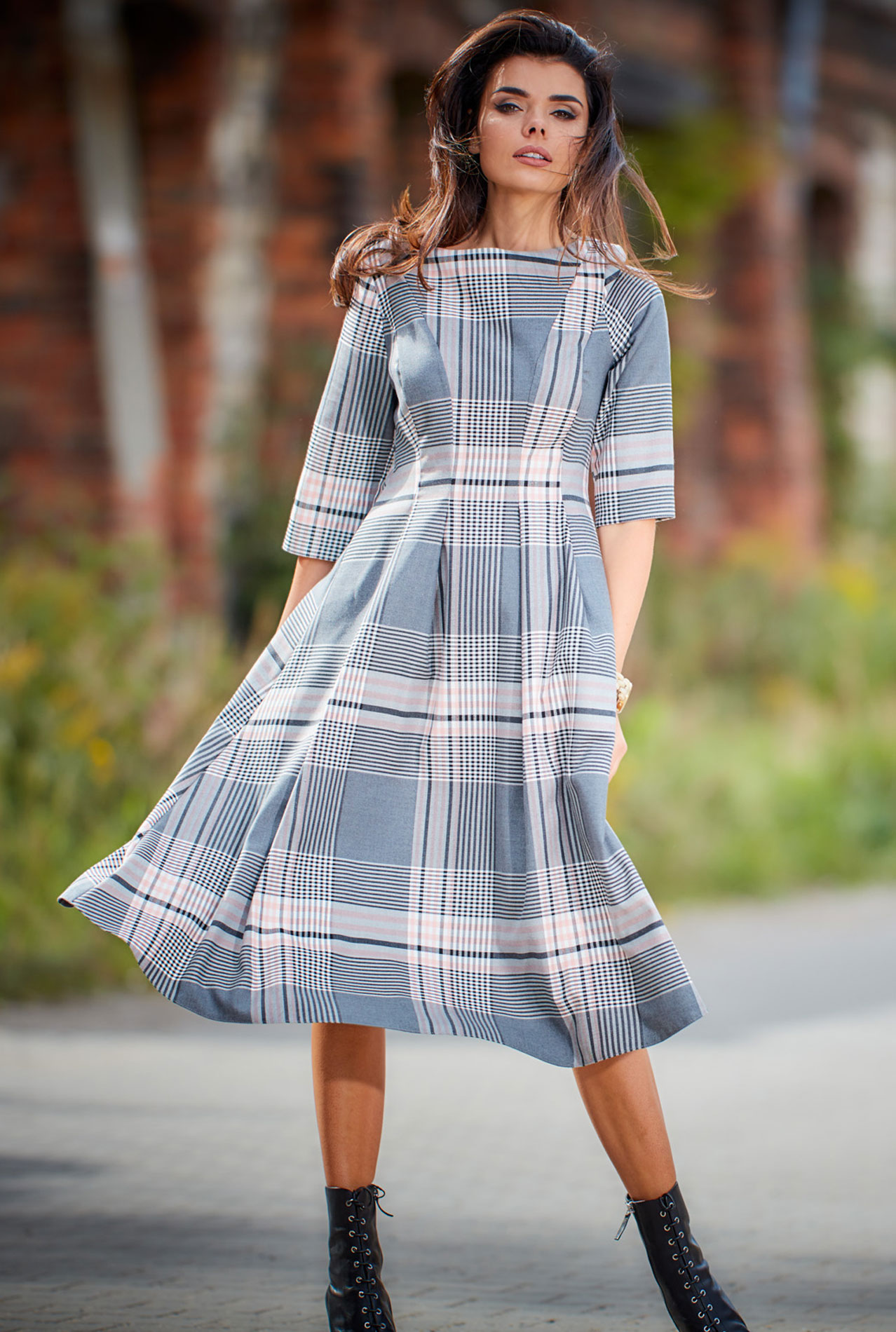 Rochie dama, Awama A334