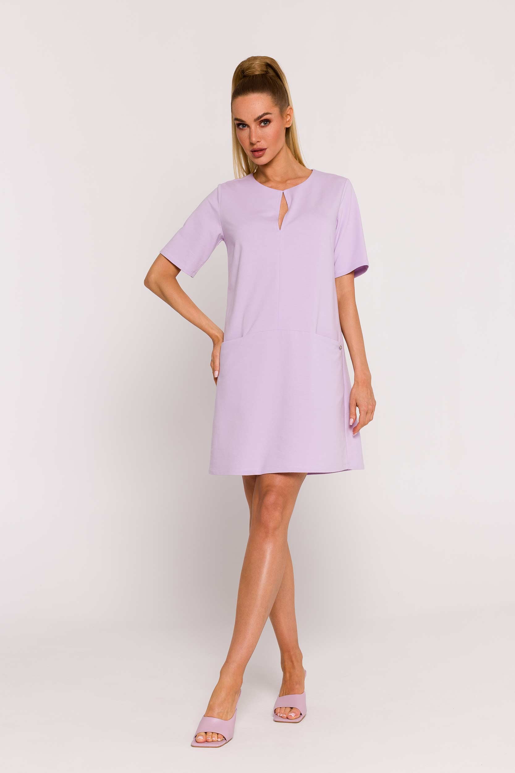 Made Of Emotion Woman's Trapeze dress with front pockets - light purple