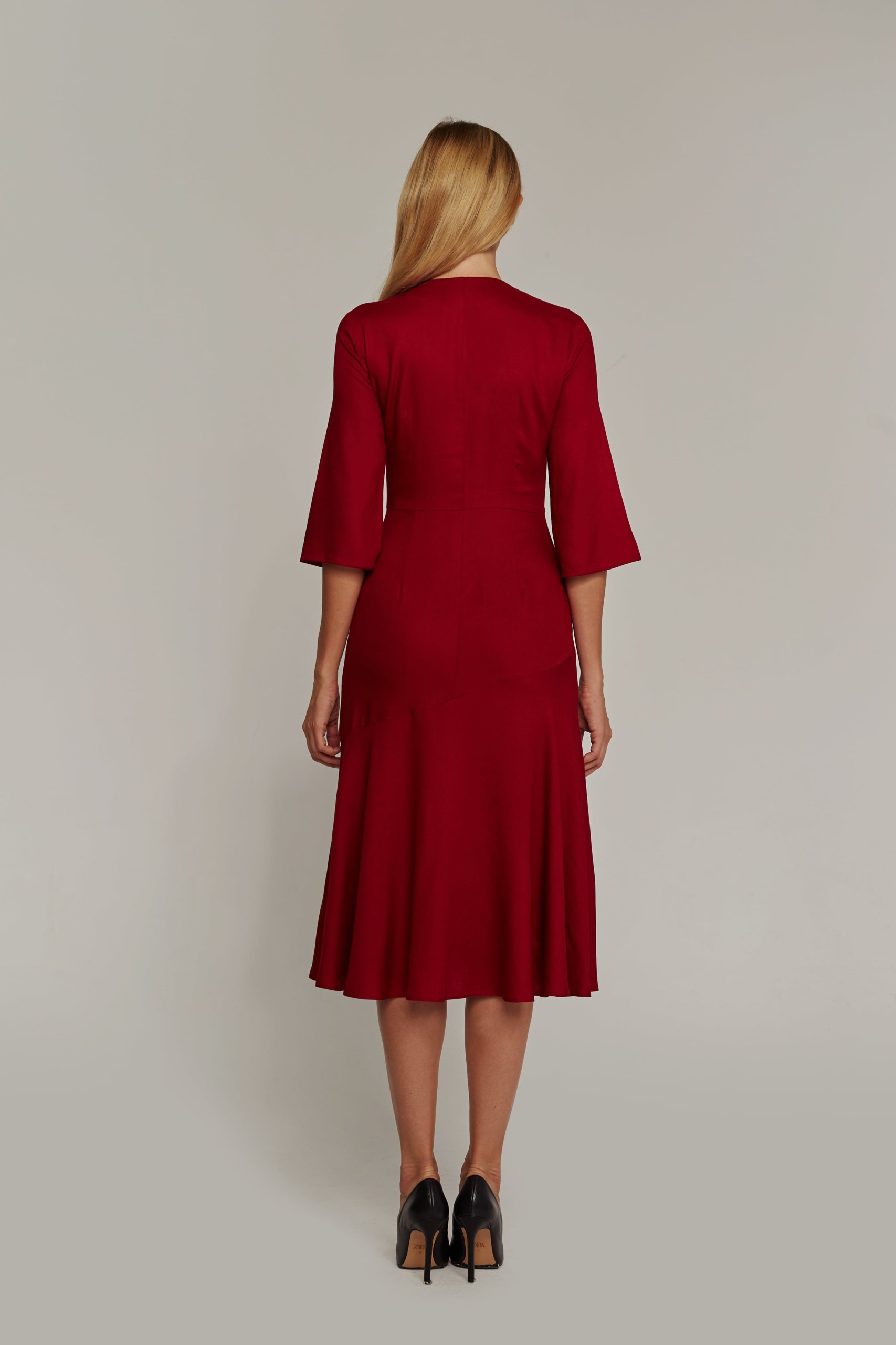 Serios Femeie's Dress Vera