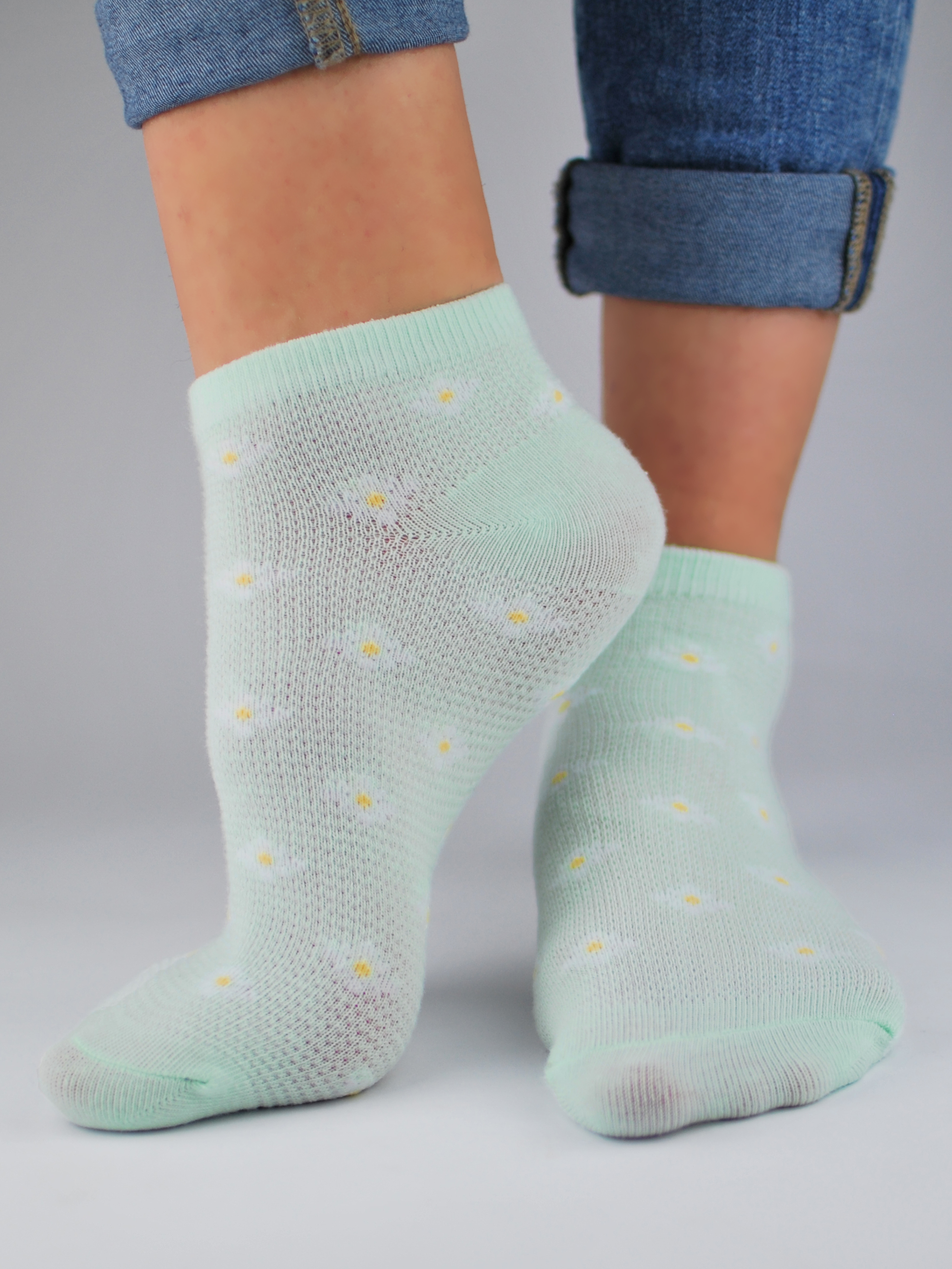 NOVITI Woman's Socks ST020-W-02