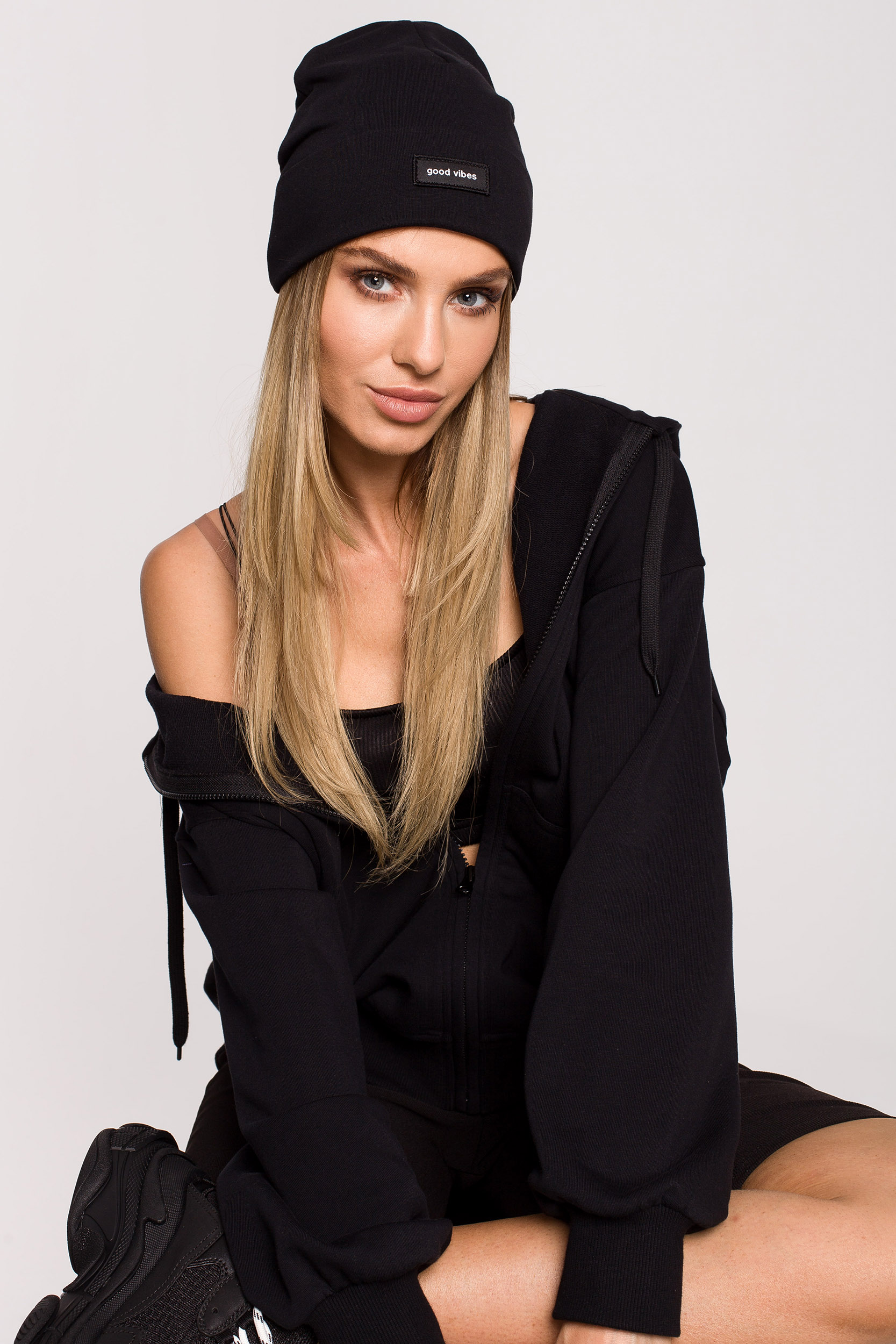 Caciula dama, Made Of Emotion Made_Of_Emotion_Beanie_Hat_M624_Black