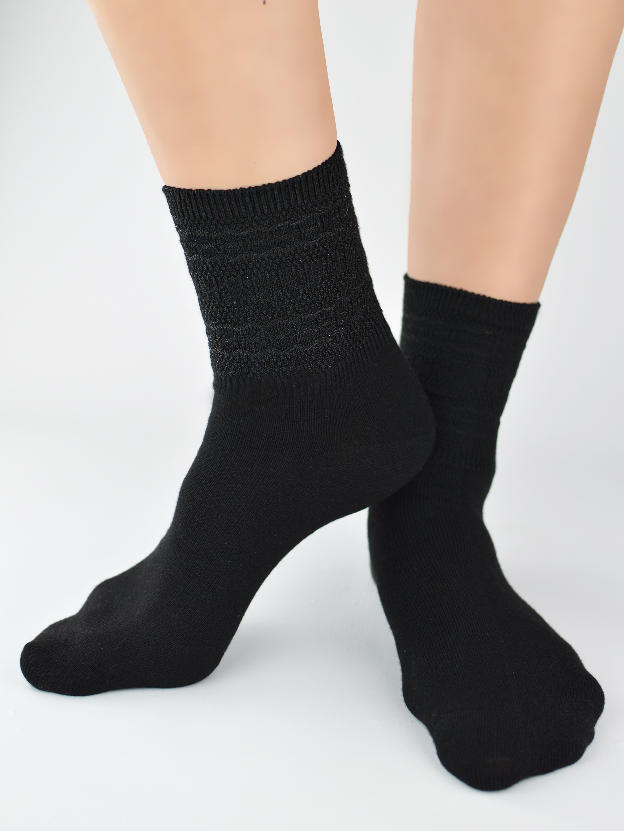 NOVITI Woman's Socks SB099-W-01