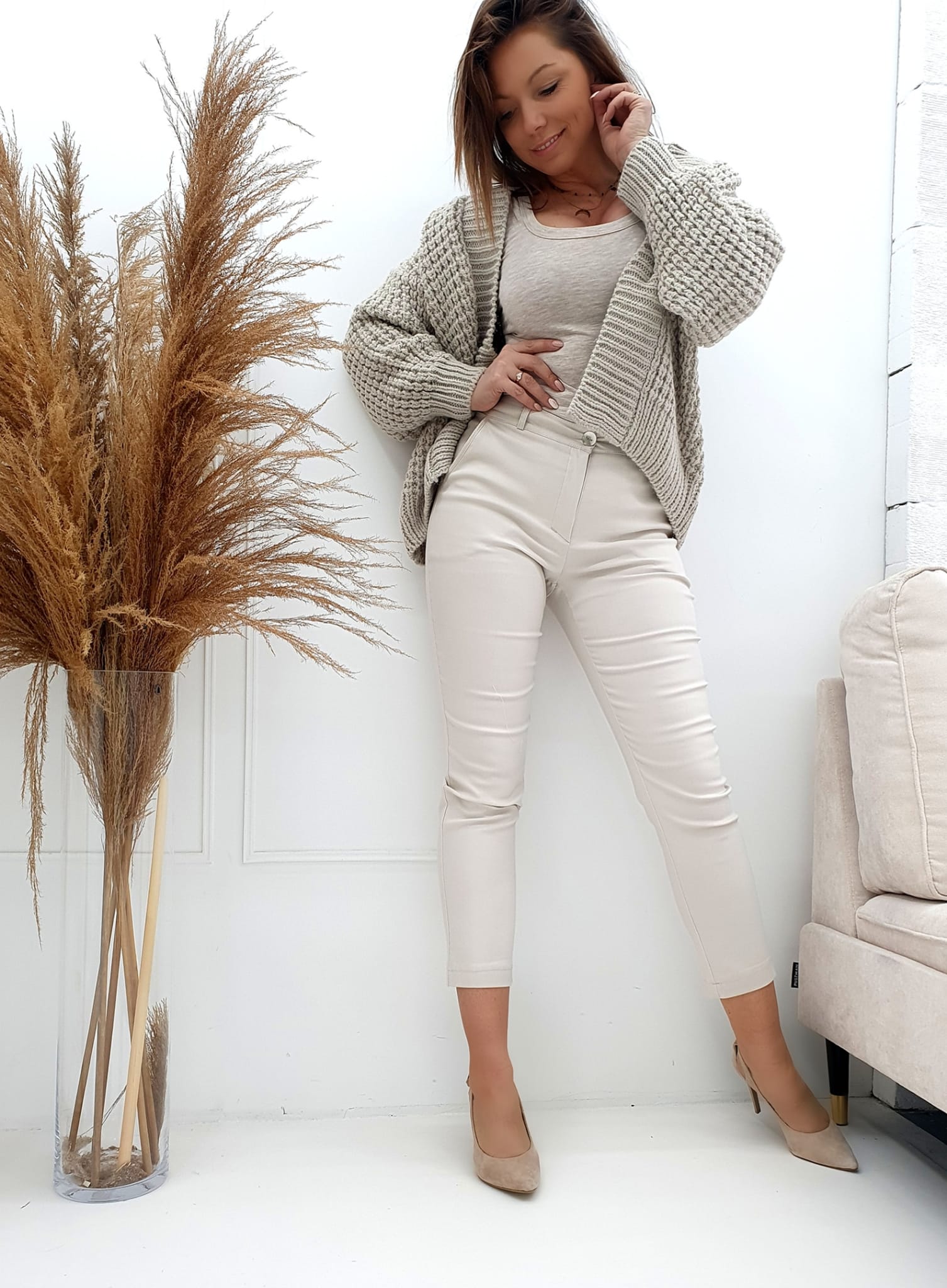 Pantaloni dama, MiR 259