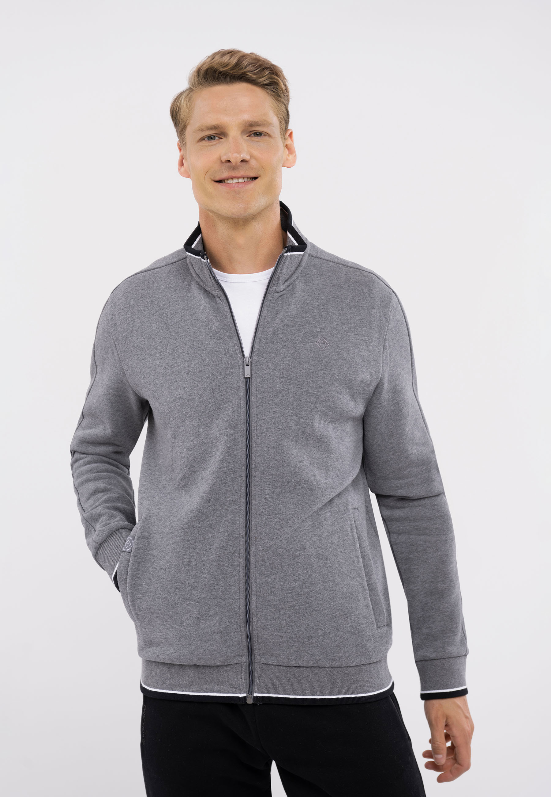 Volcano Man&#039;s Sweatshirt B-Wind