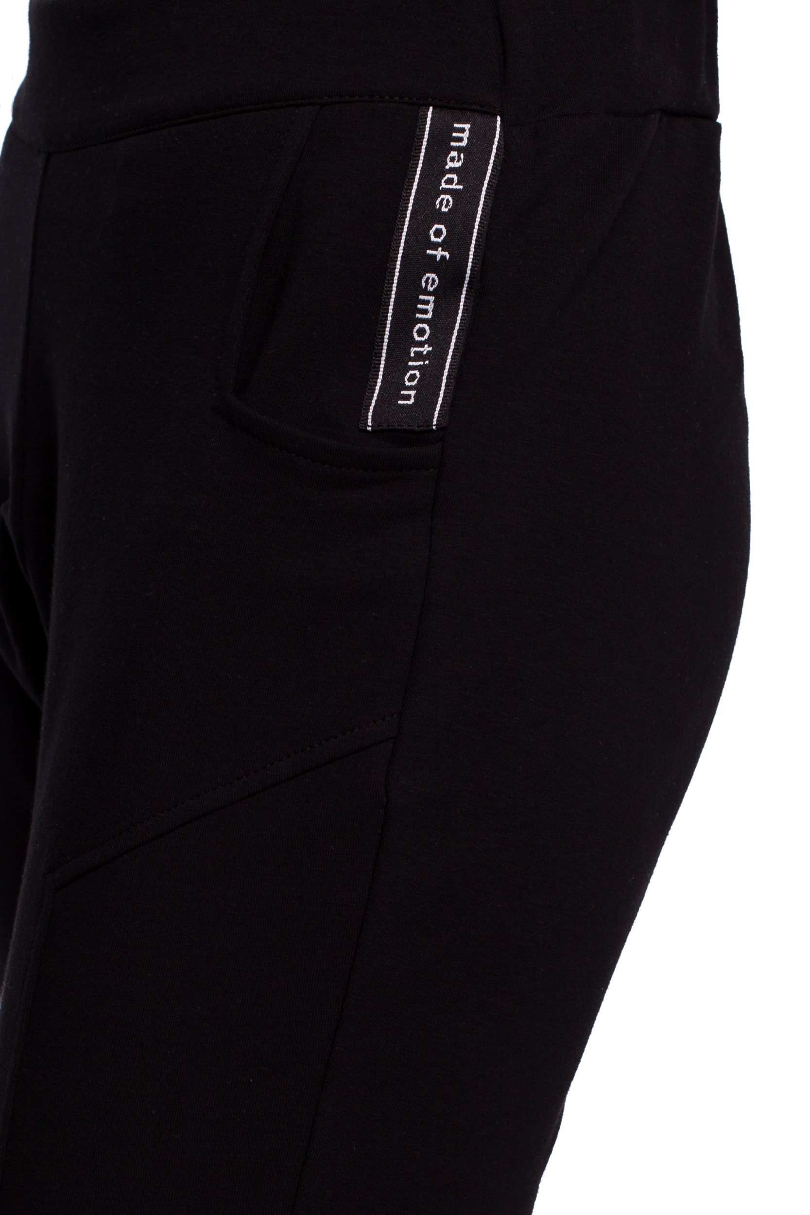 Pantaloni trening damă, Made Of Emotion M493