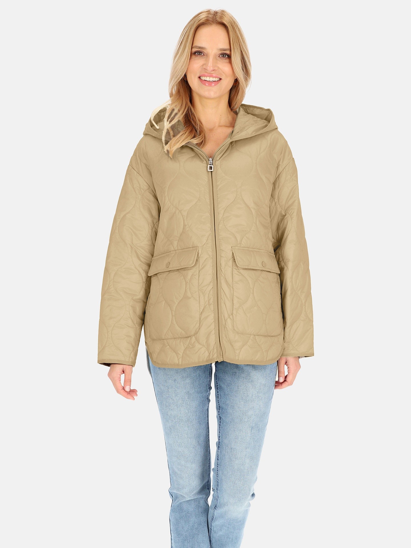 Леко ватирано дамско палто с удължен гръб