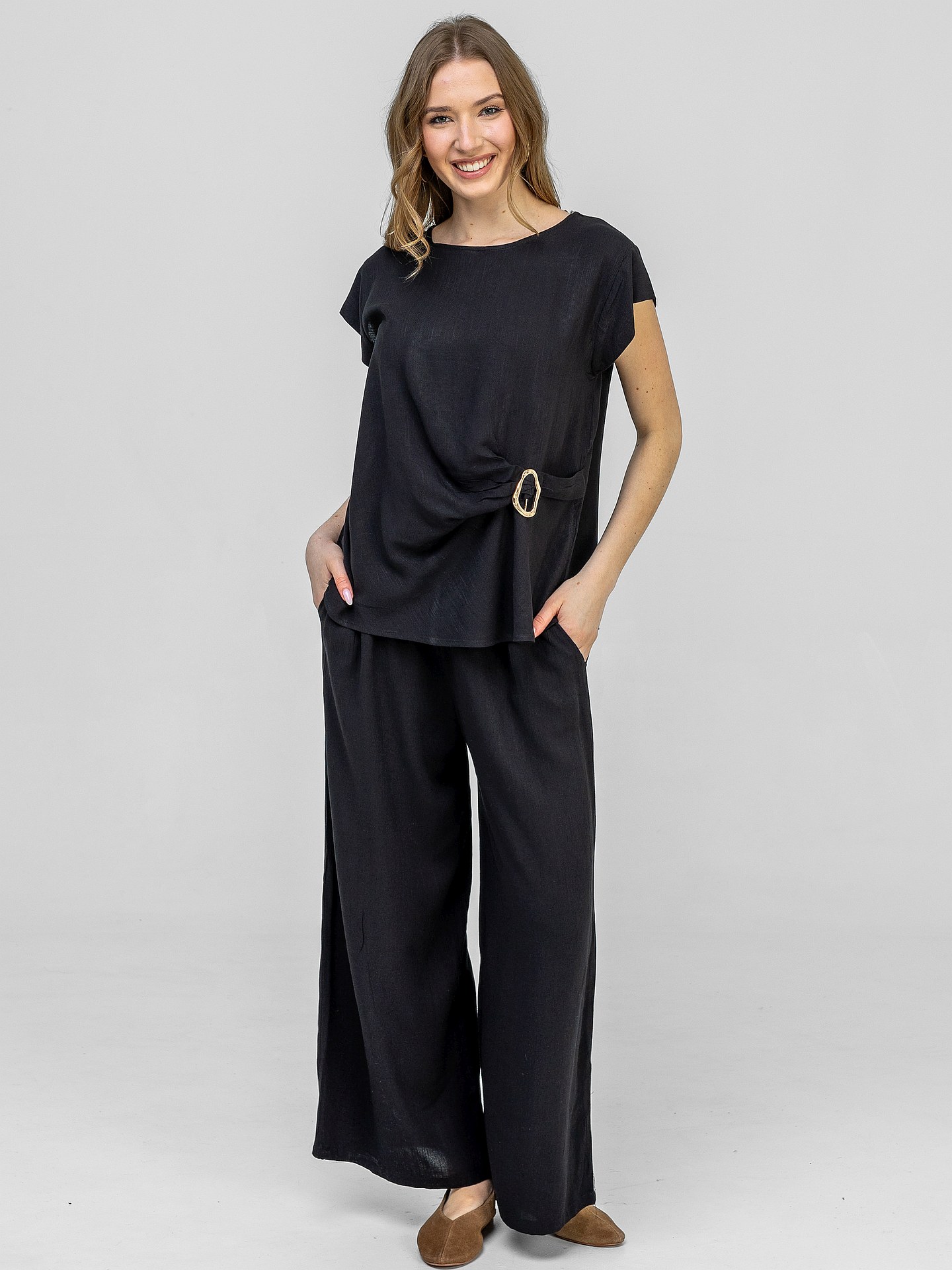 PERSO Woman's Elegant women's set with a decorative buckle