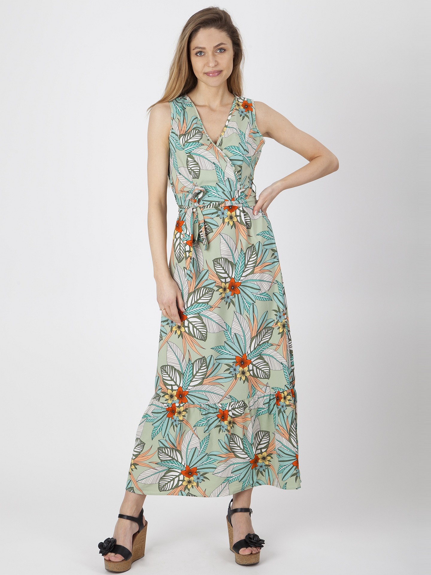 Дълга лека рокля с флорален мотив