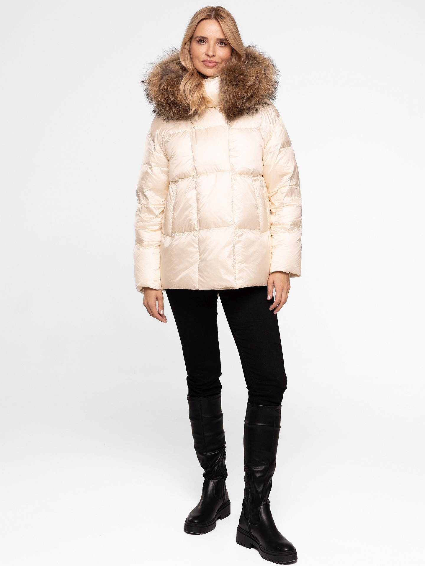 Дамско пухено яке с козина