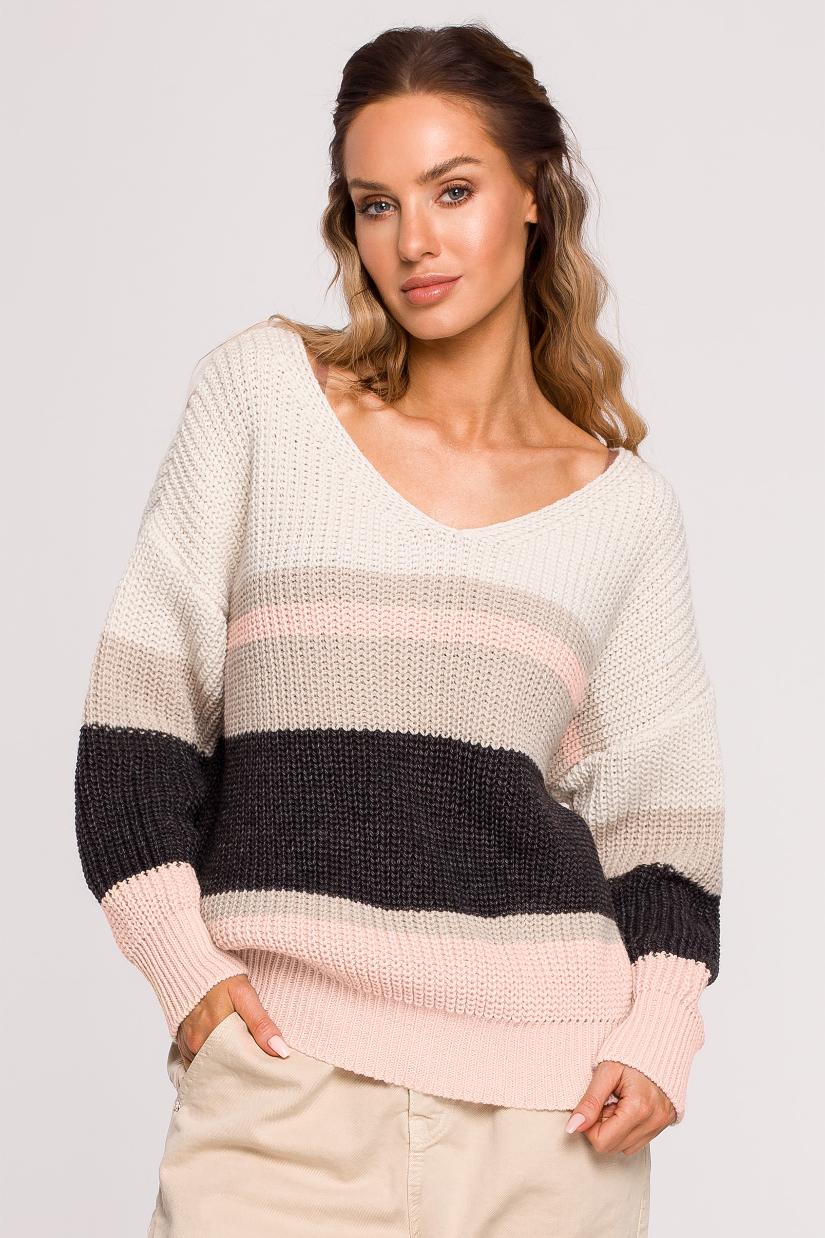 Made Of Emotion Woman's Sweater M686