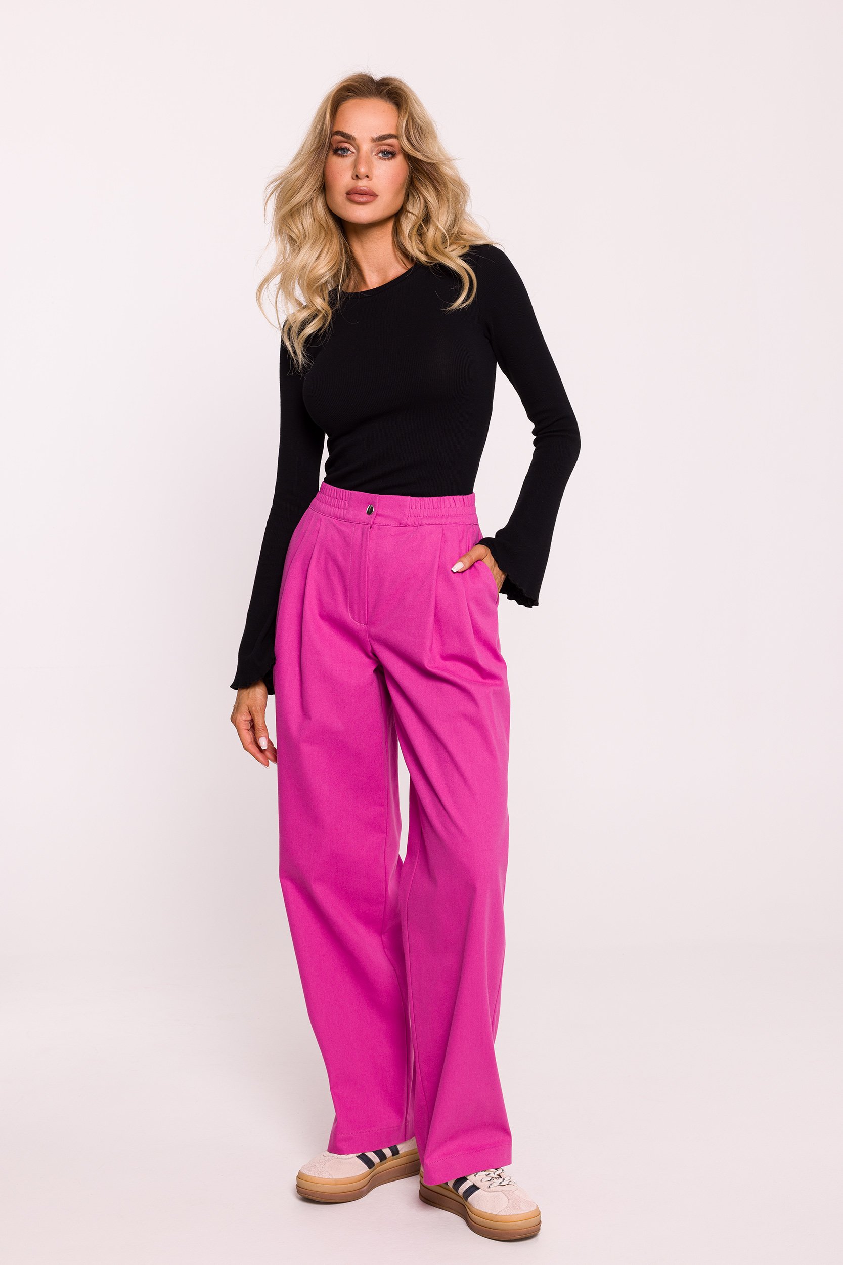 Made Of Emotion Woman's Trousers M799