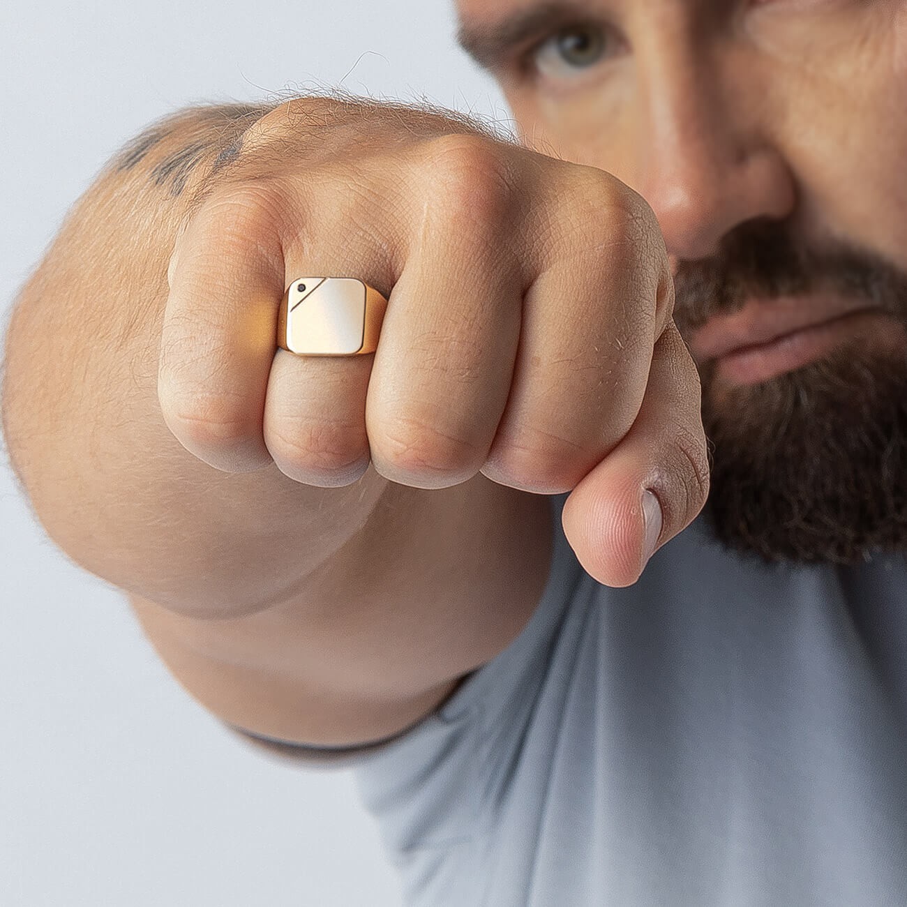 Giorre Man&#039;s Ring 37968-23-1
