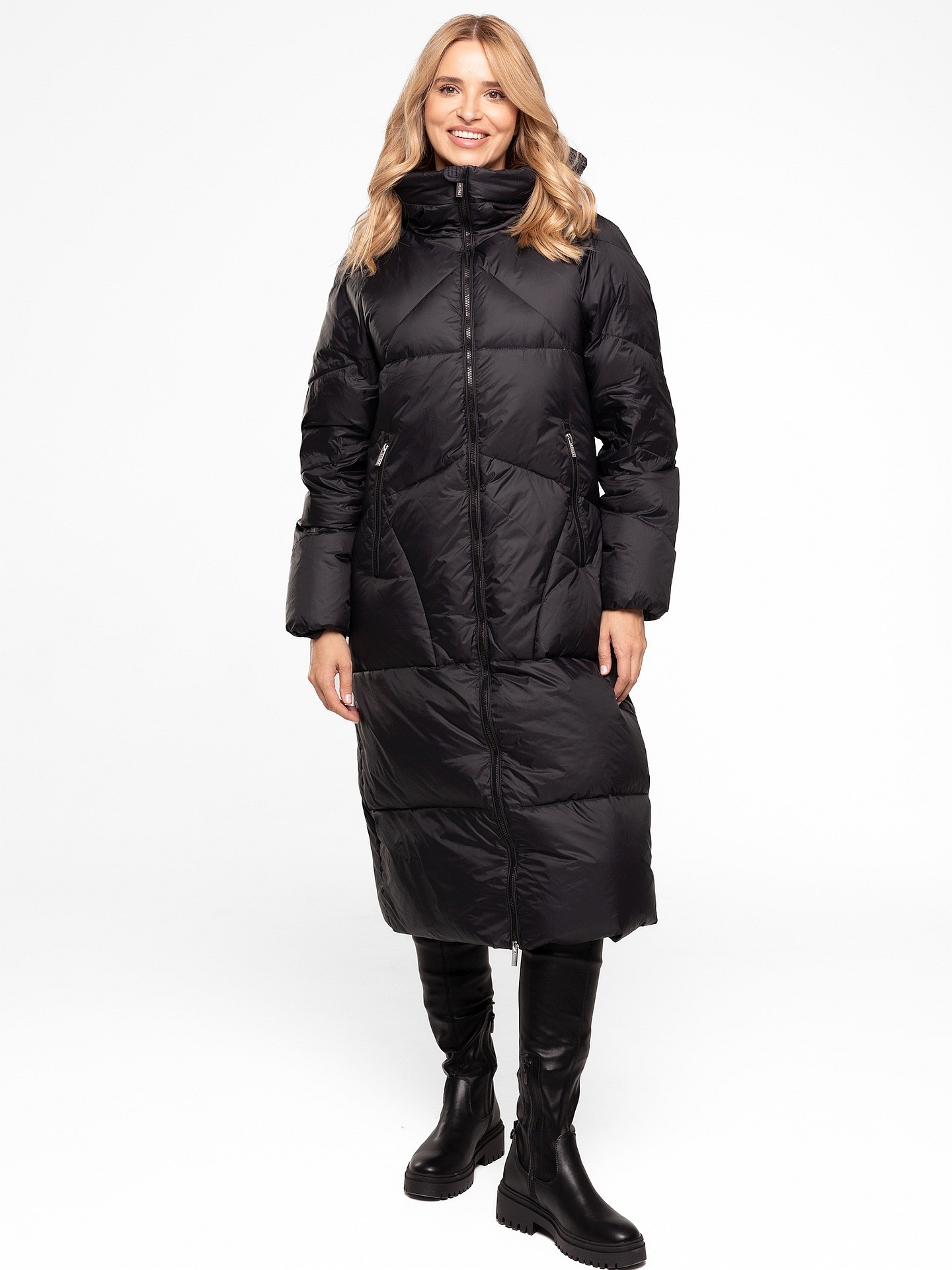 Дамско зимно яке с качулка