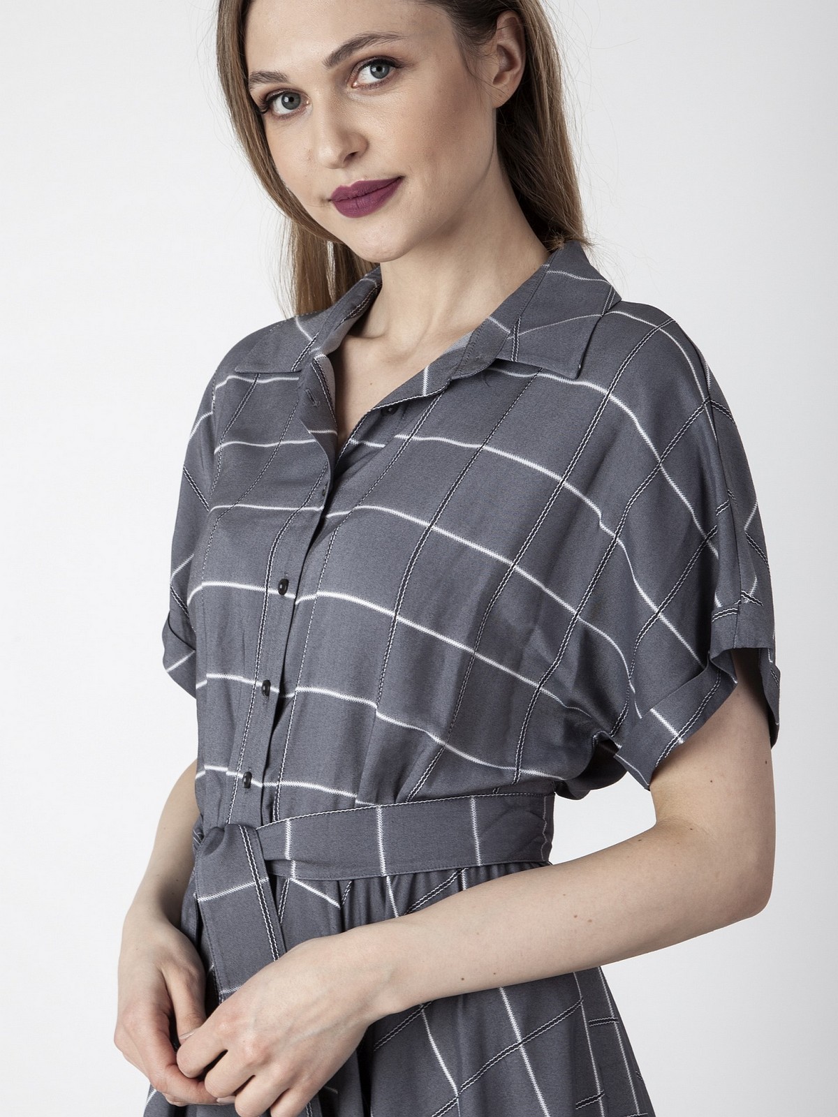 Dámske šaty v štýle 60. rokov