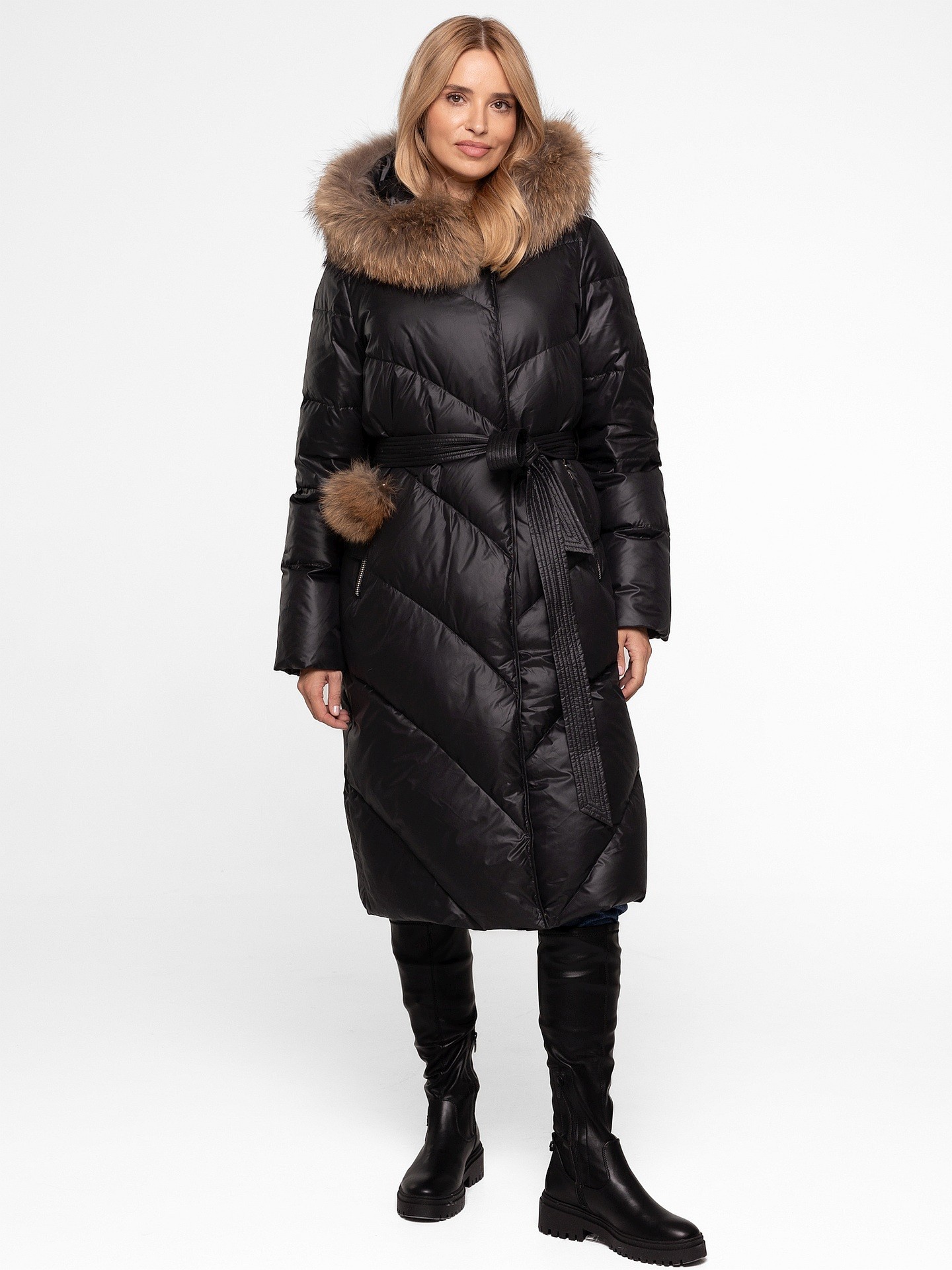 Дълго дамско палто с естествена кожа