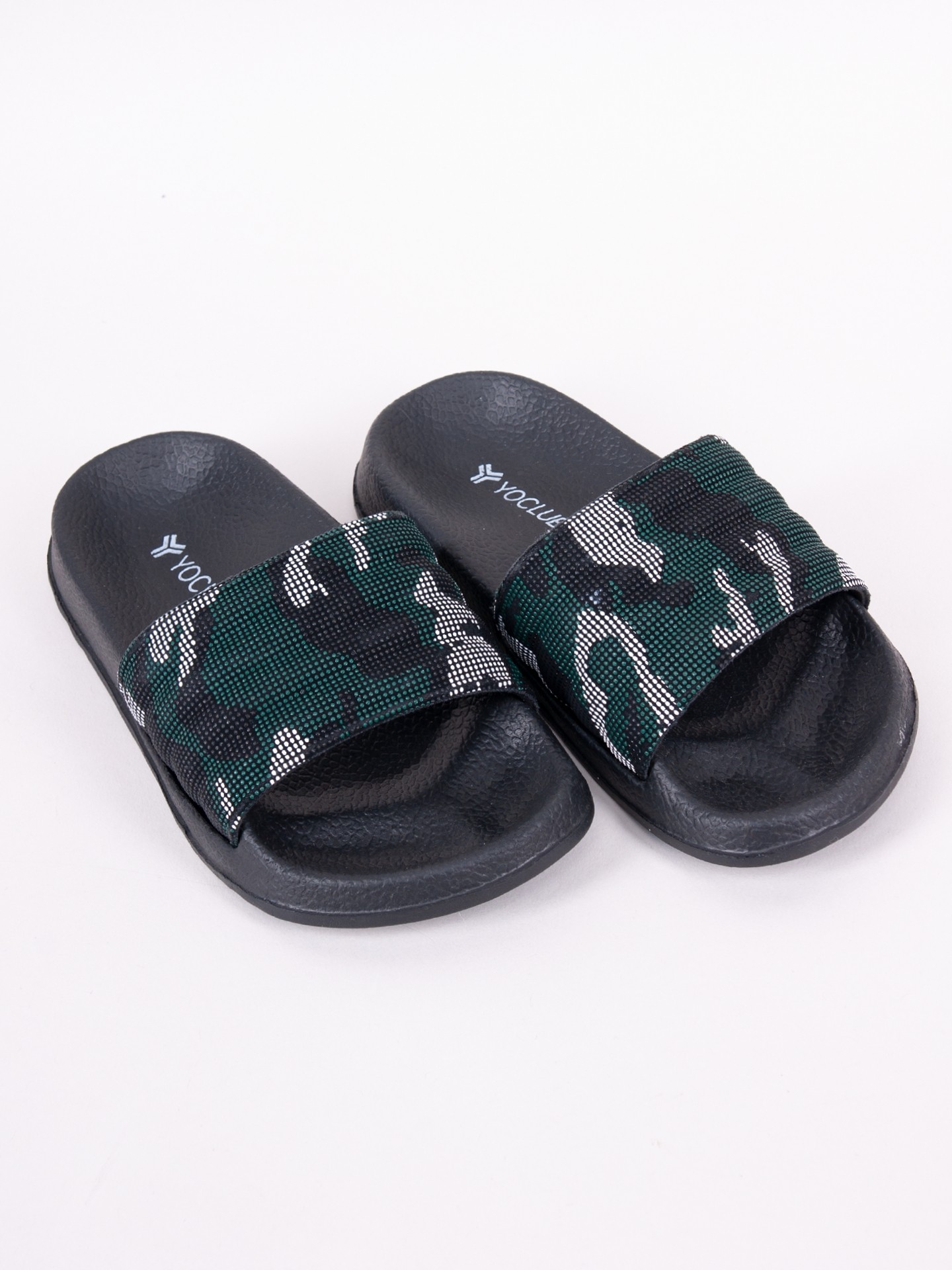 Levně Yoclub Kids's Boys Slide Sandals OKL-0089C-3400