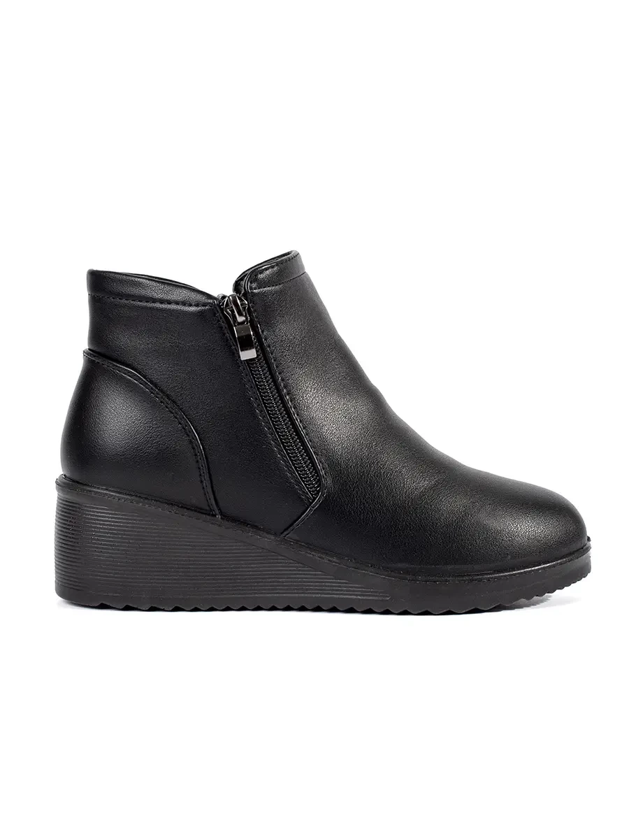 Shelvt Womens black short ankle boots on wedges, insulated