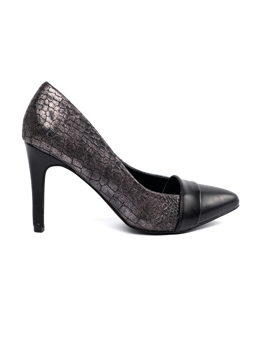 GOODIN Black pumps with a snake pattern
