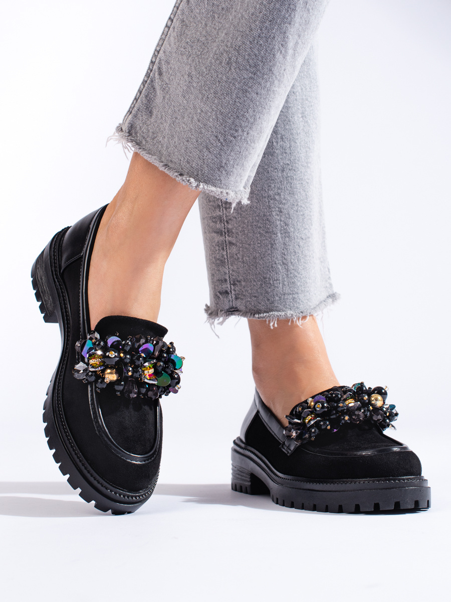 Mocasini dama, Shelvt