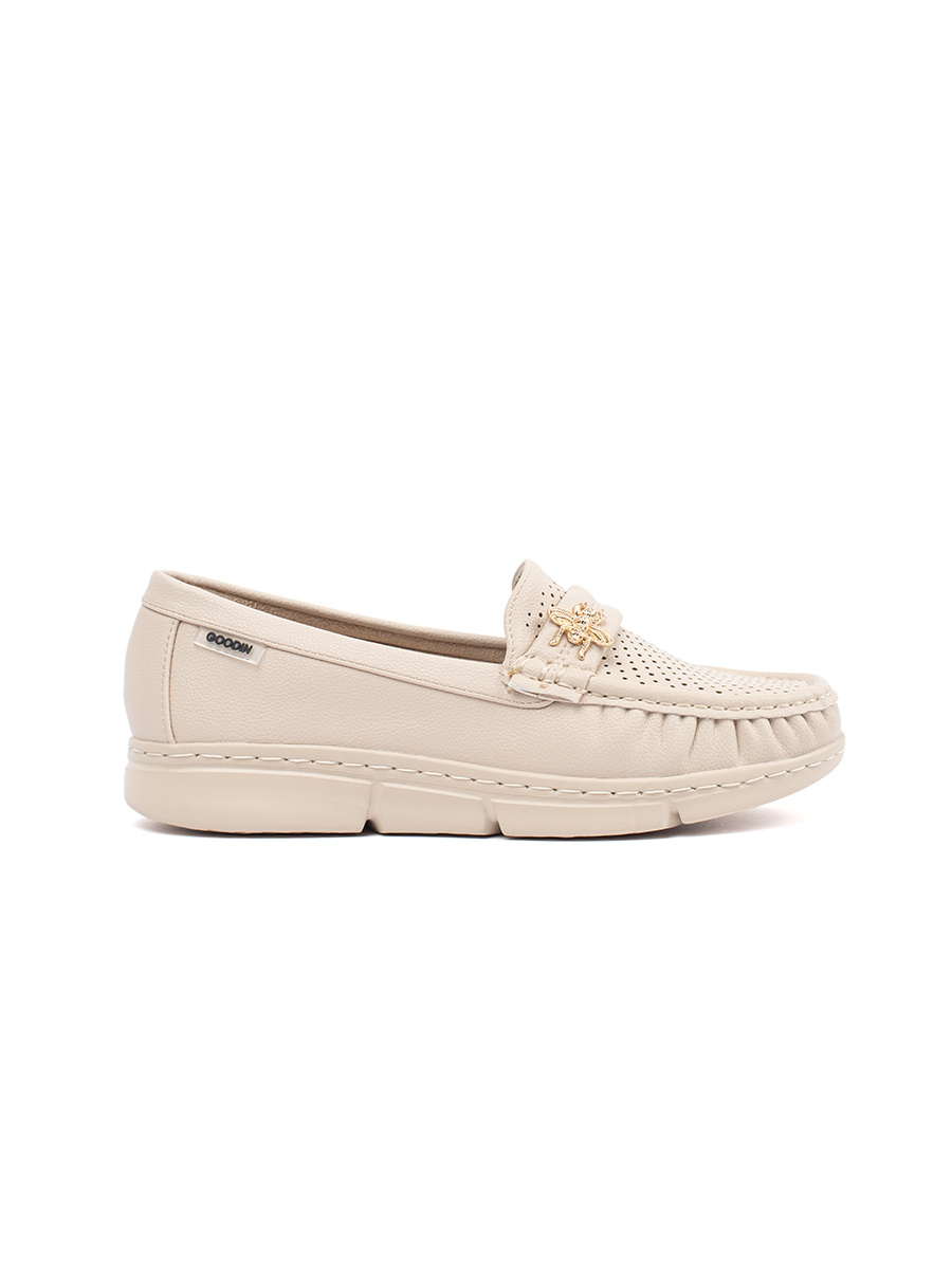GOODIN Beige light loafers with a pin