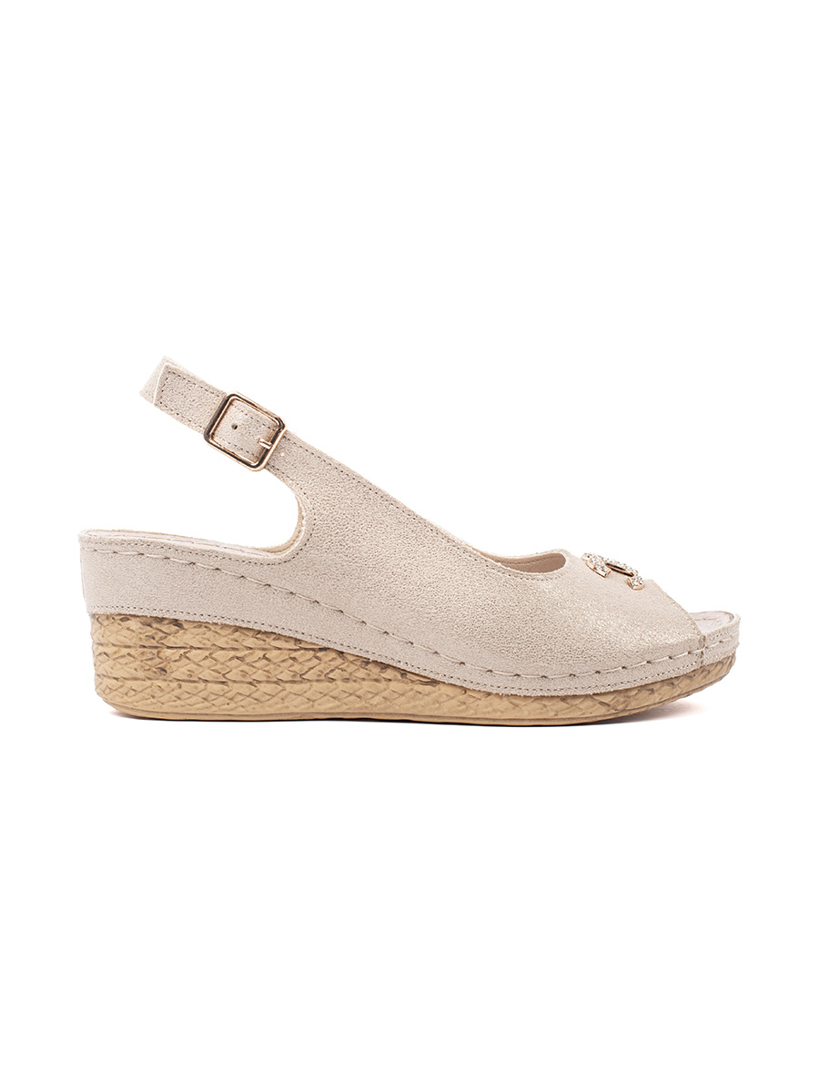 GOODIN Light beige wedge sandals with buckle