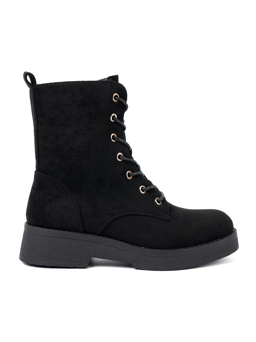 Shelvt Comfortable black workers on a flat sole