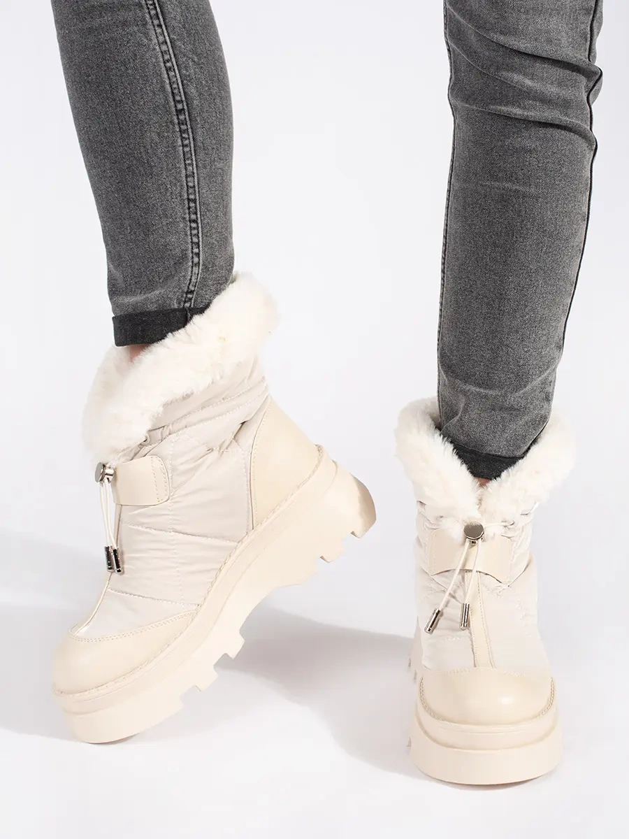 SEASTAR Beige womens snow boots with white fur on a platform