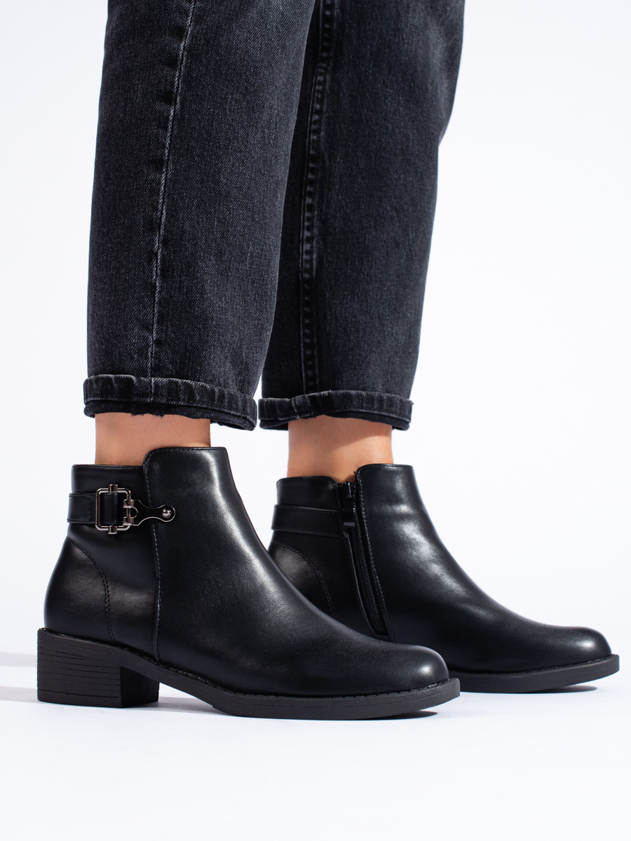 Botine dama, Shelvt