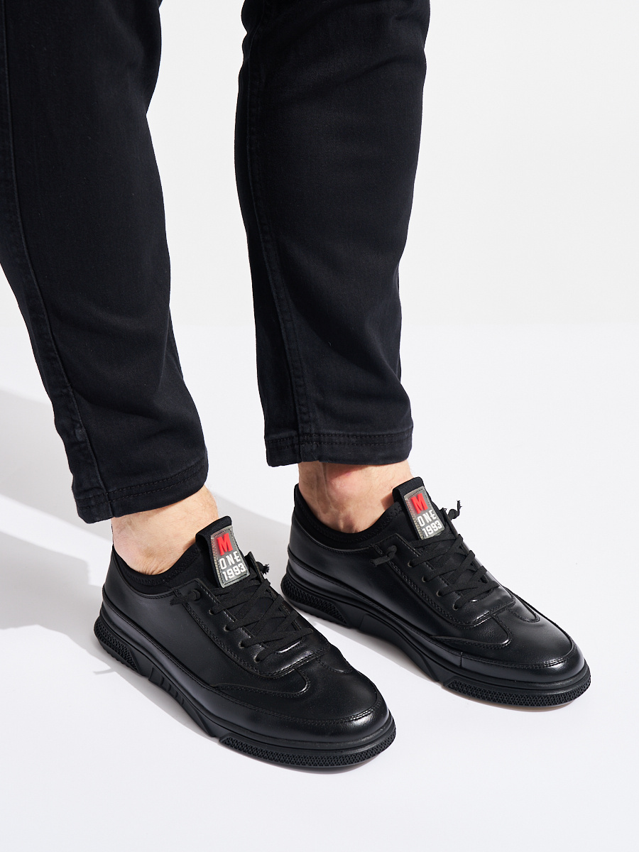 Shelvt Mens black lace-up sports shoes