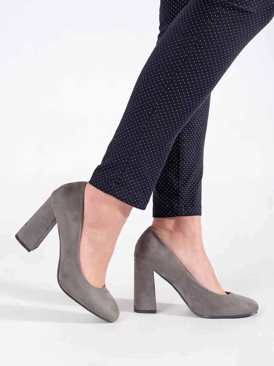 SEASTAR Suede gray pumps on a heel