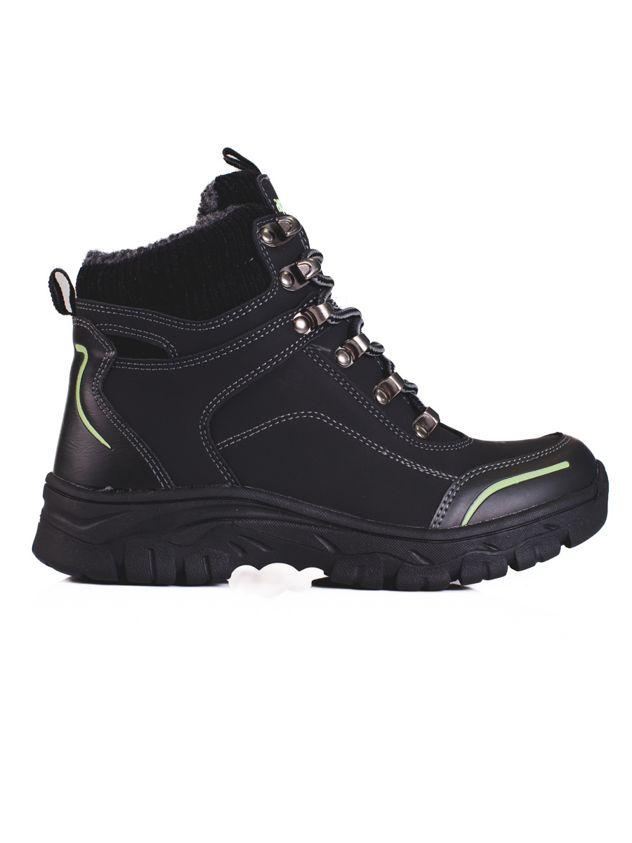 Black boys trekking shoes Shelvt