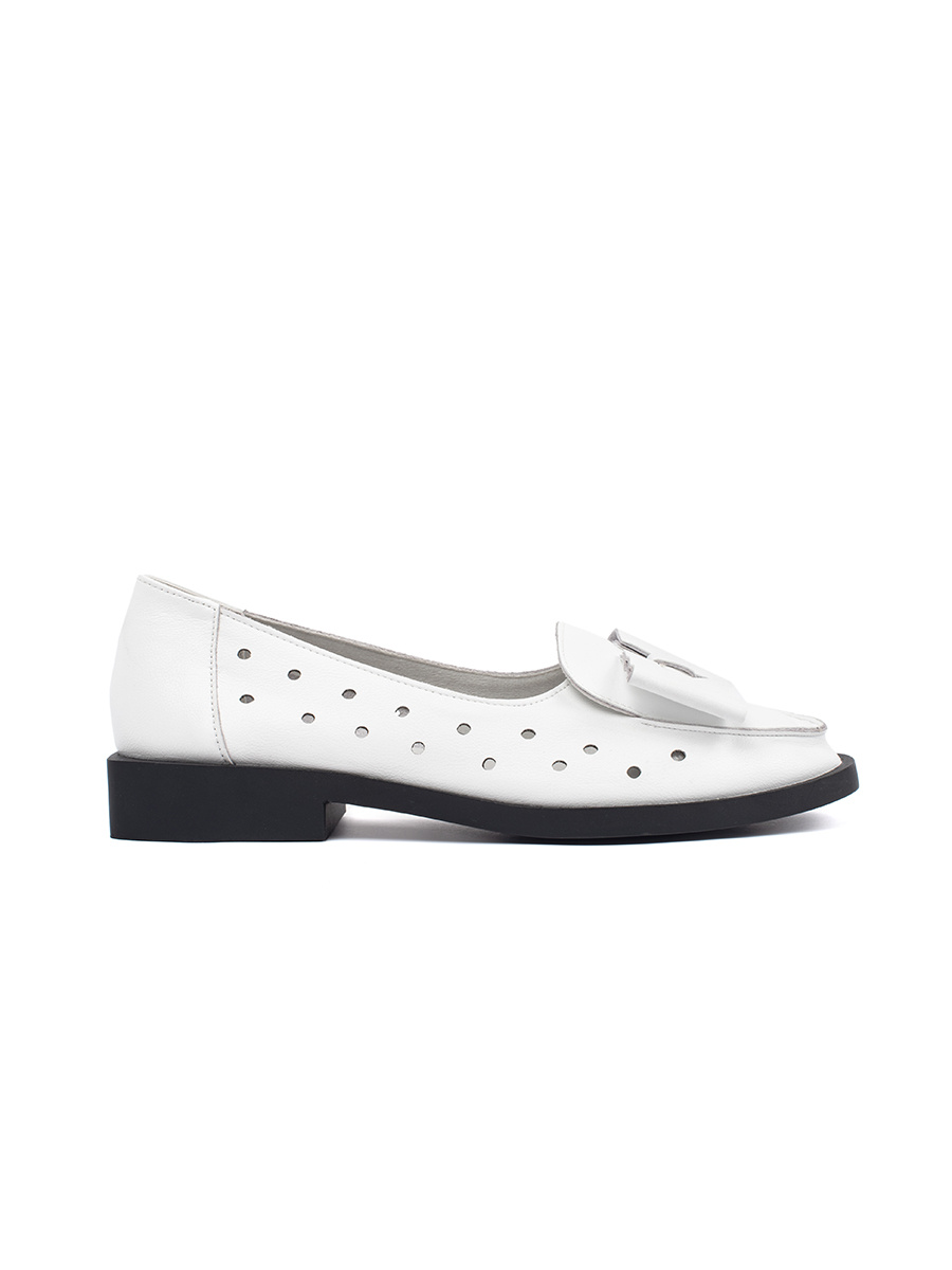GOODIN White shoes with holes and a bow