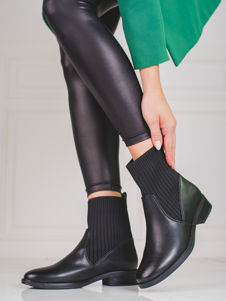 Slip-on ankle boots with flat heel Shelvt