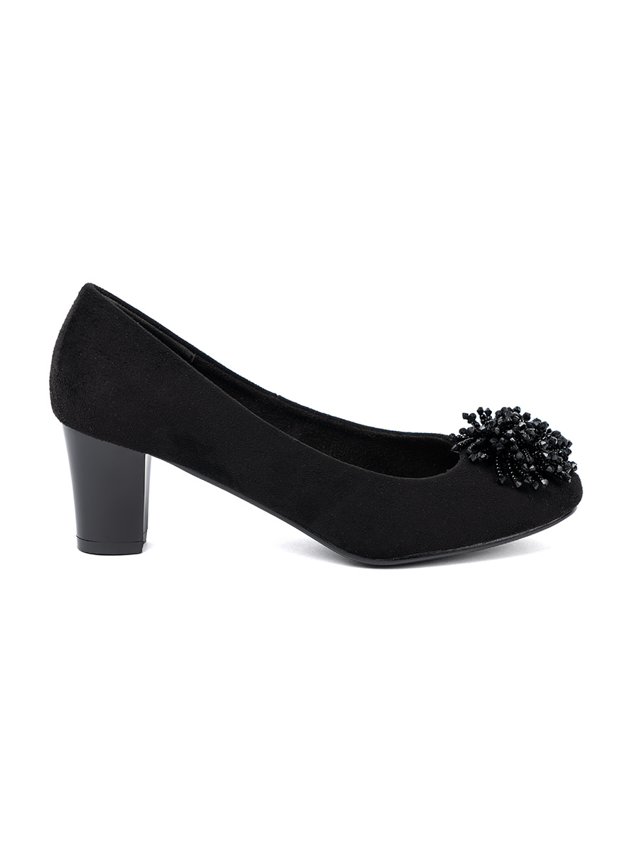 GOODIN Black pumps with a decorative beaded brooch