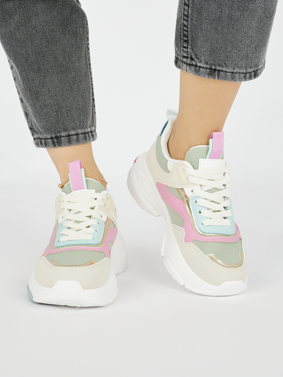 Shelvt Womens sports shoes with a thick sole