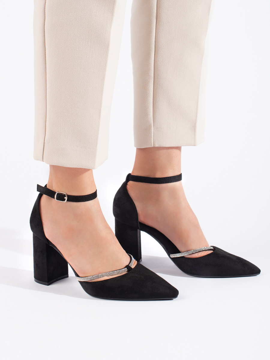 Shelvt Suede pumps on a heel black