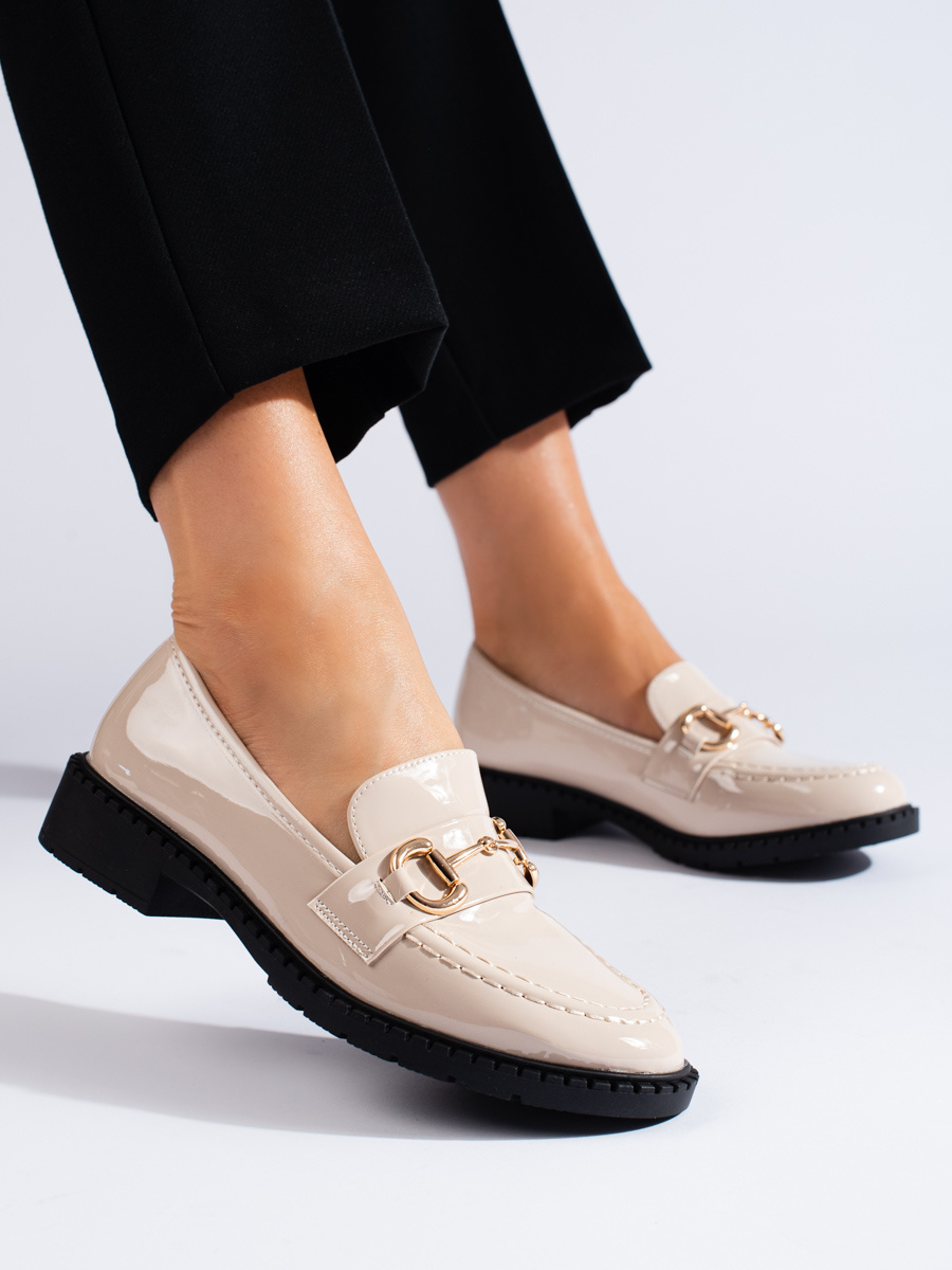 Mocasini dama, Shelvt