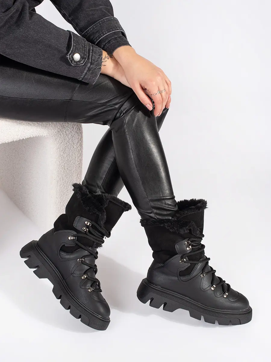 SEASTAR Womens black lace-up snow boots with fur on the platform
